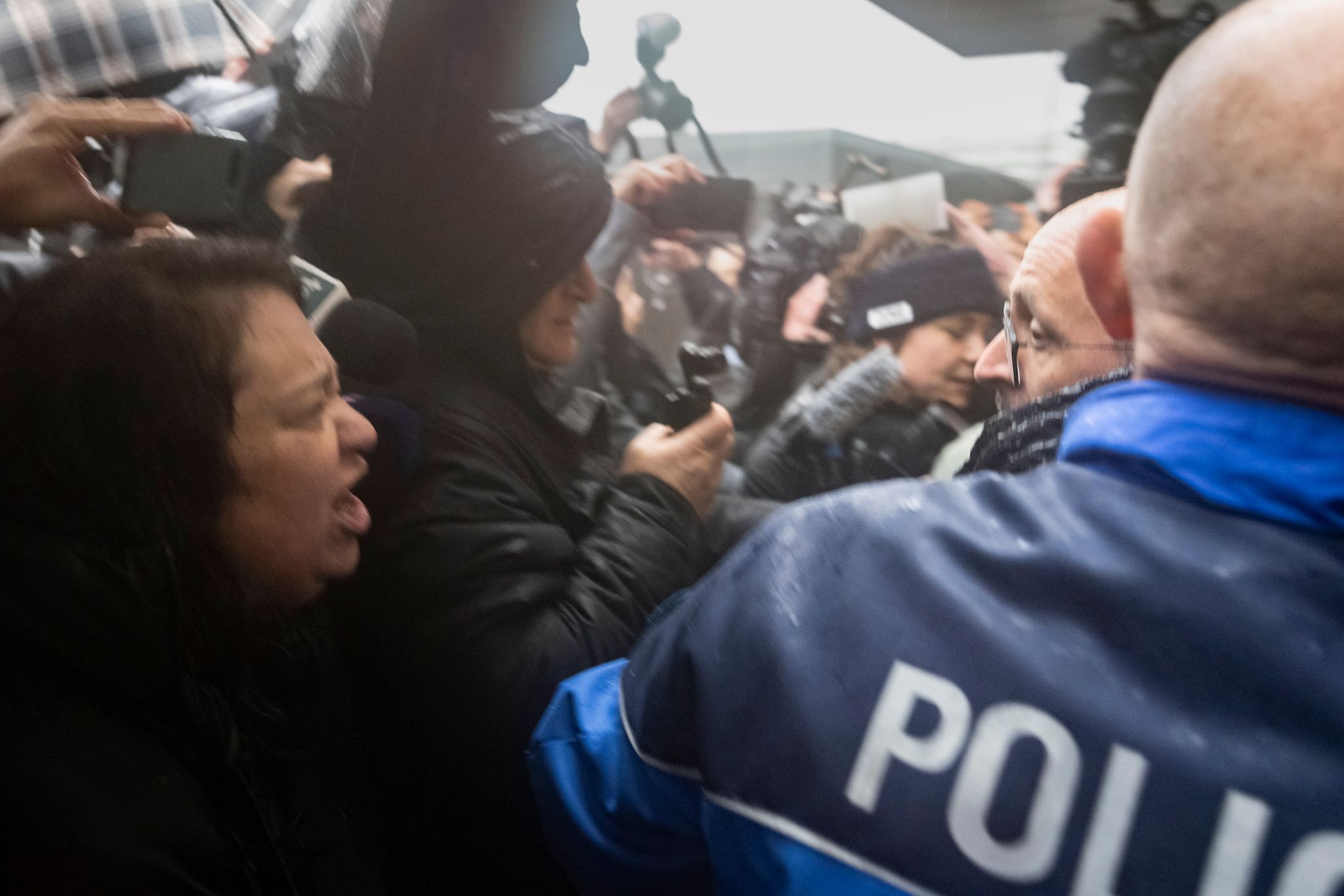 Schweiz: Polizei schützt Barbetreiber vor wütenden Familien