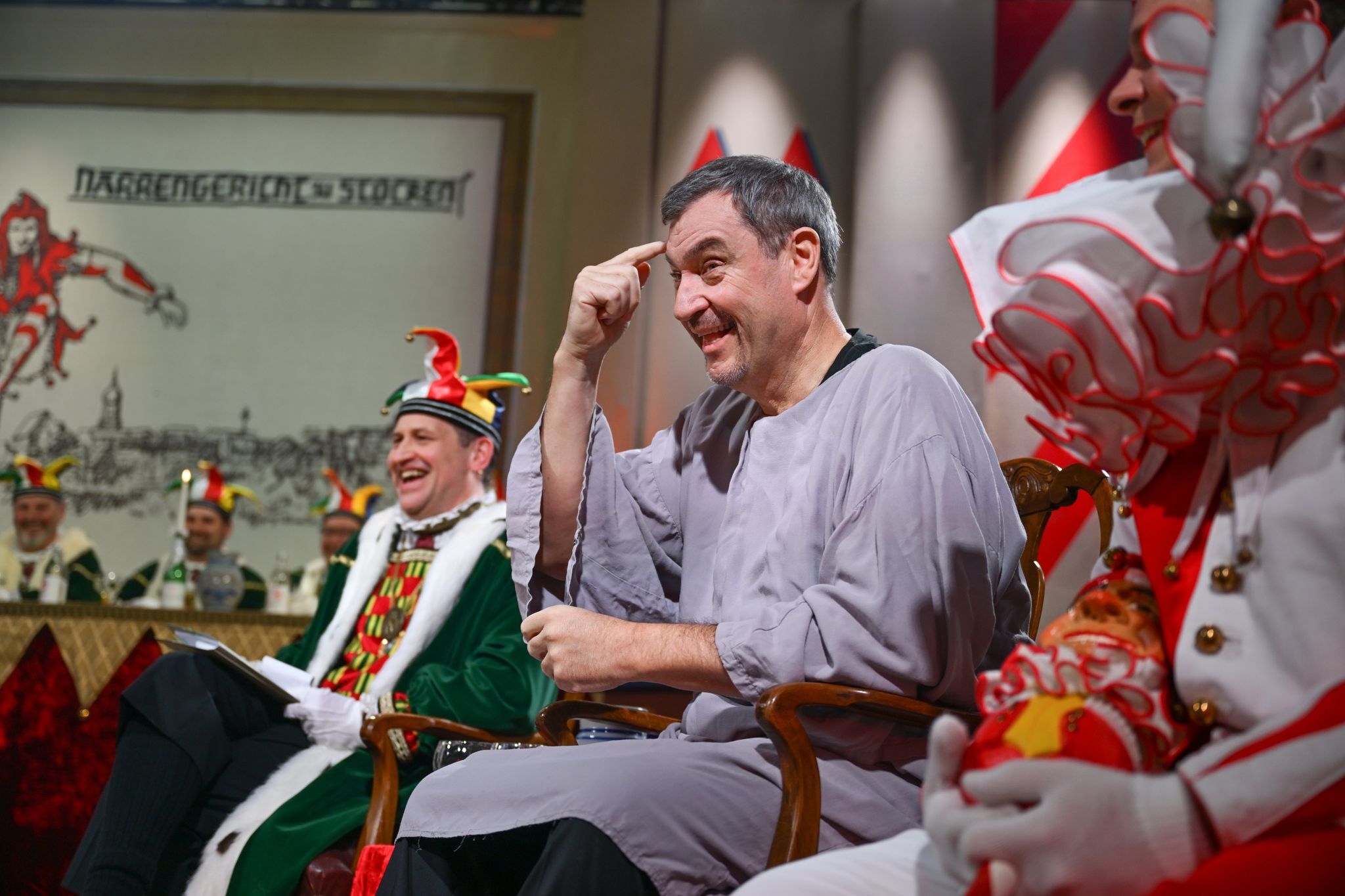 Narrengericht verurteilt Söder zu 150 Litern Strafwein