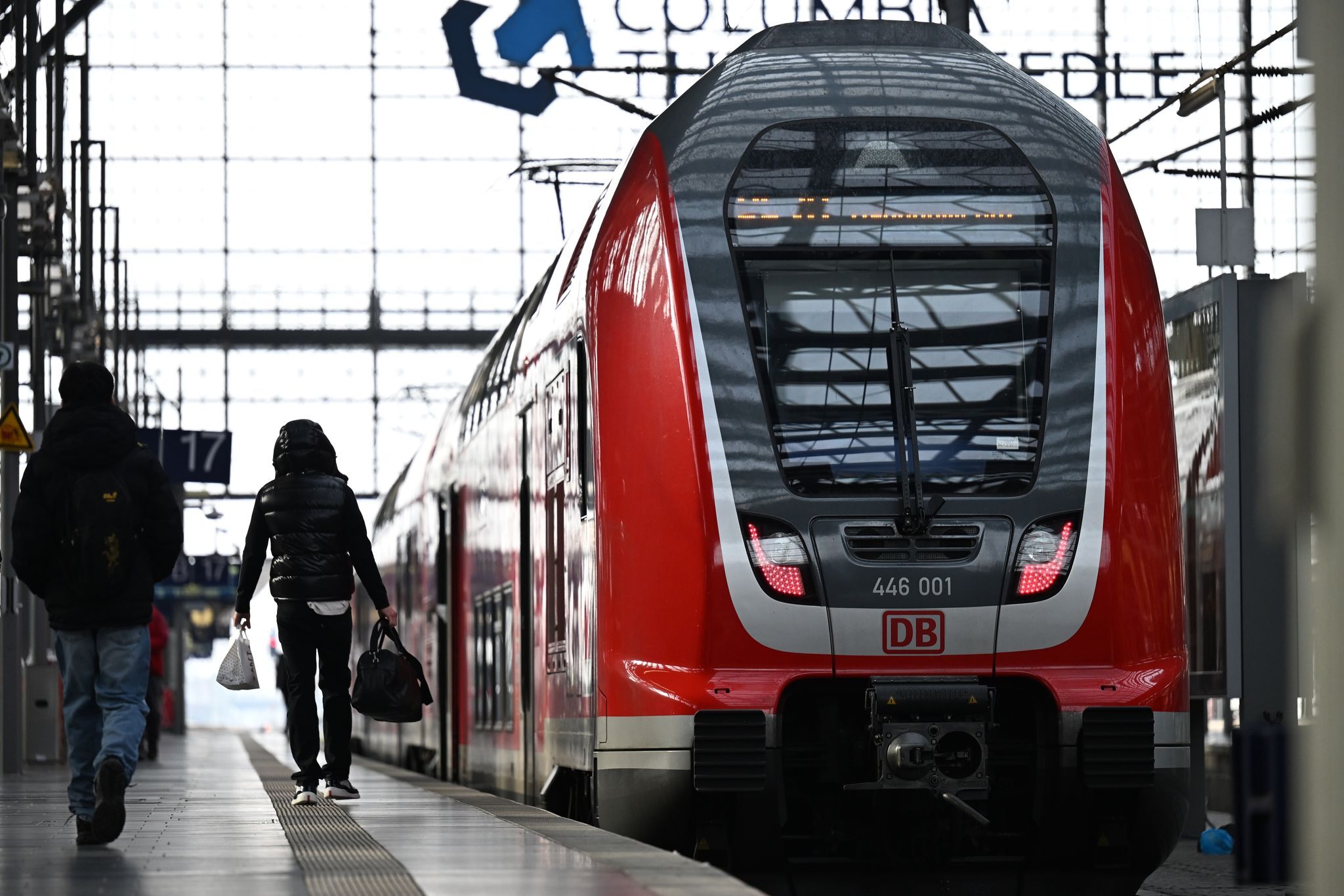 Bodycams, mehr Zugbegleiter? Sicherheitsgipfel bei der Bahn