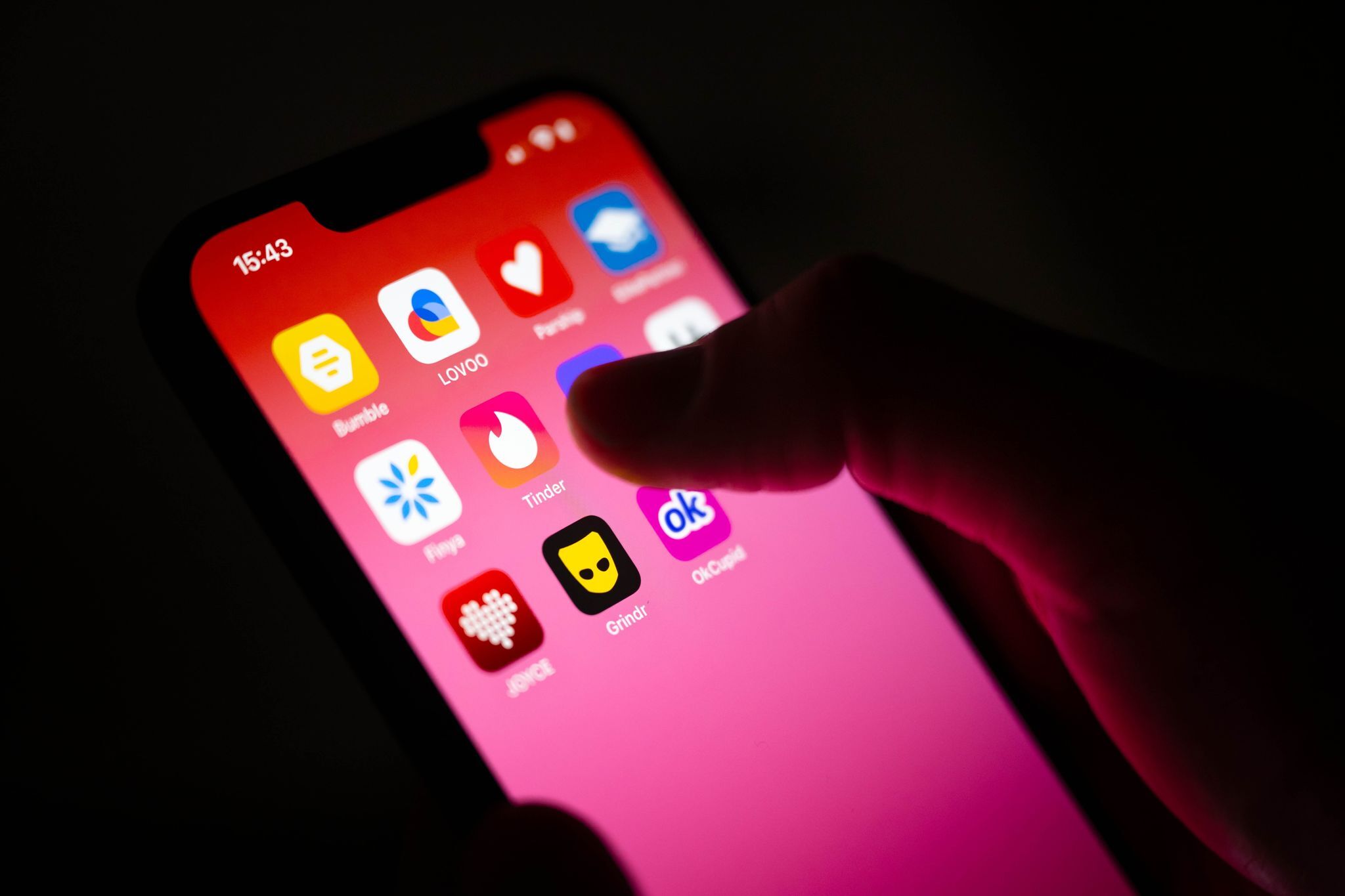 Liebesschwindel-Fabriken richten Milliardenschäden an