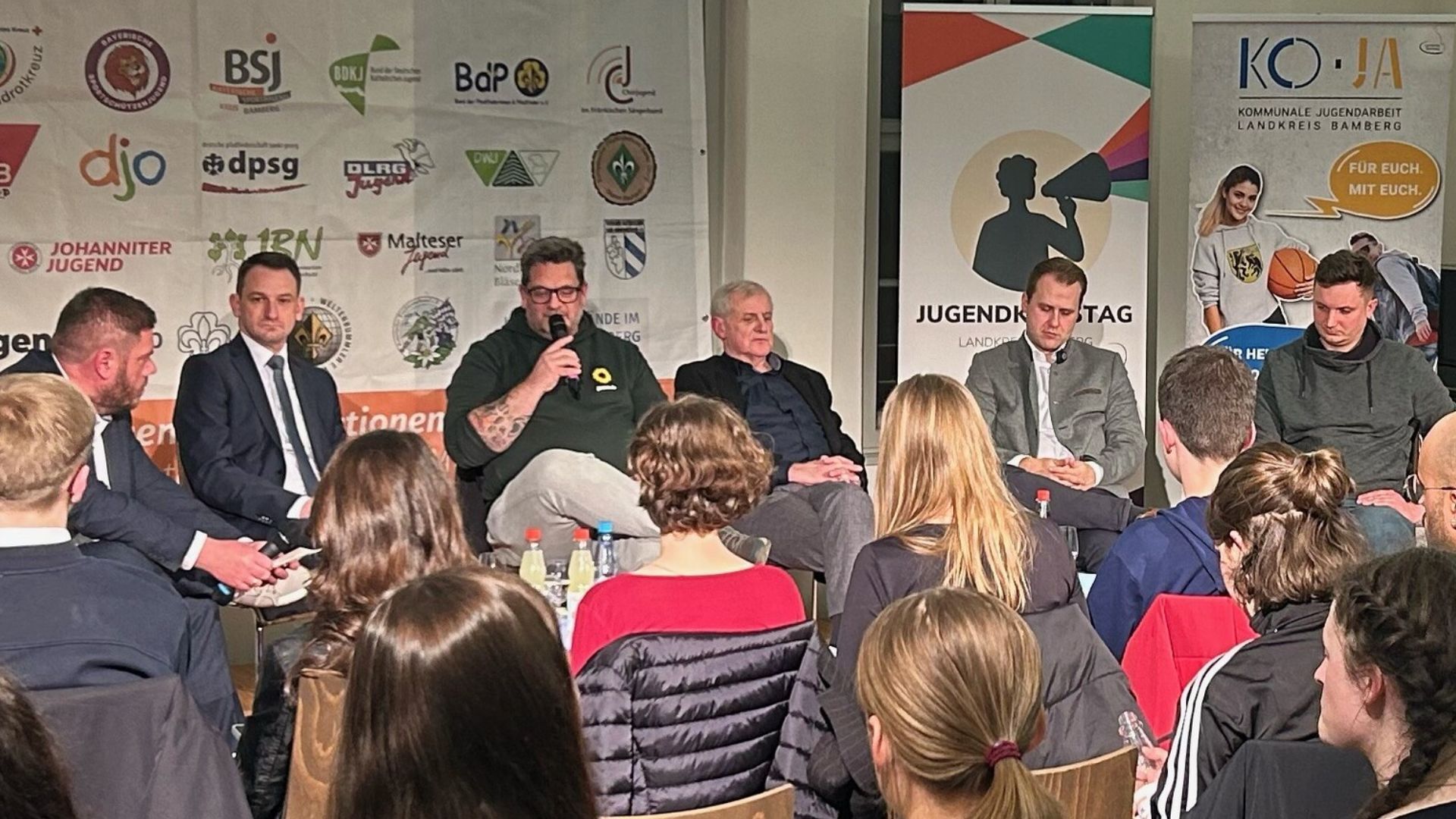 „Your Voice, Your Choice“ – junge Menschen aus dem Landkreis Bamberg diskutieren mit Landratskandidaten