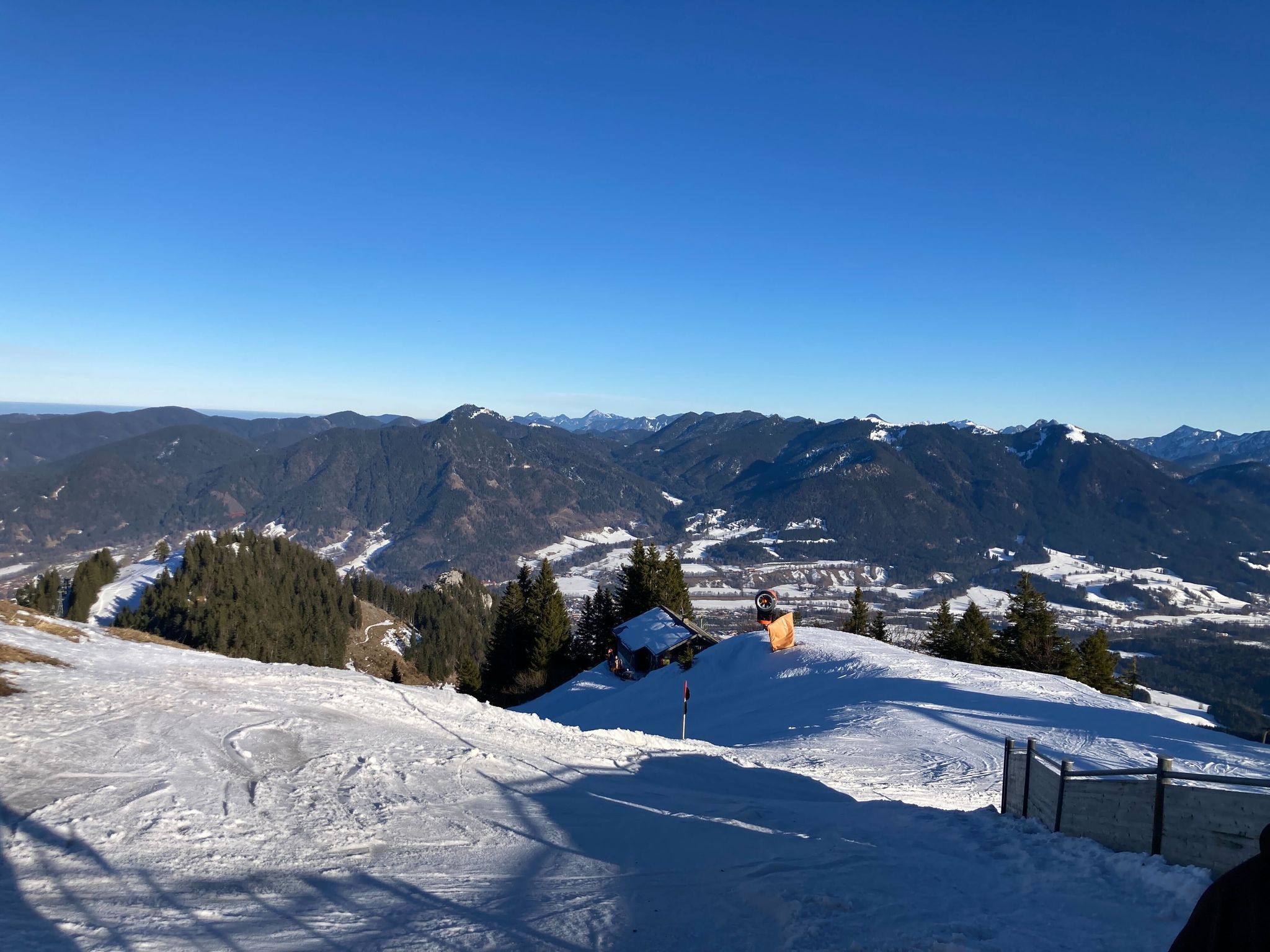 Beute aus der Skiliftkasse – Einbruch an Brauneck-Talstation