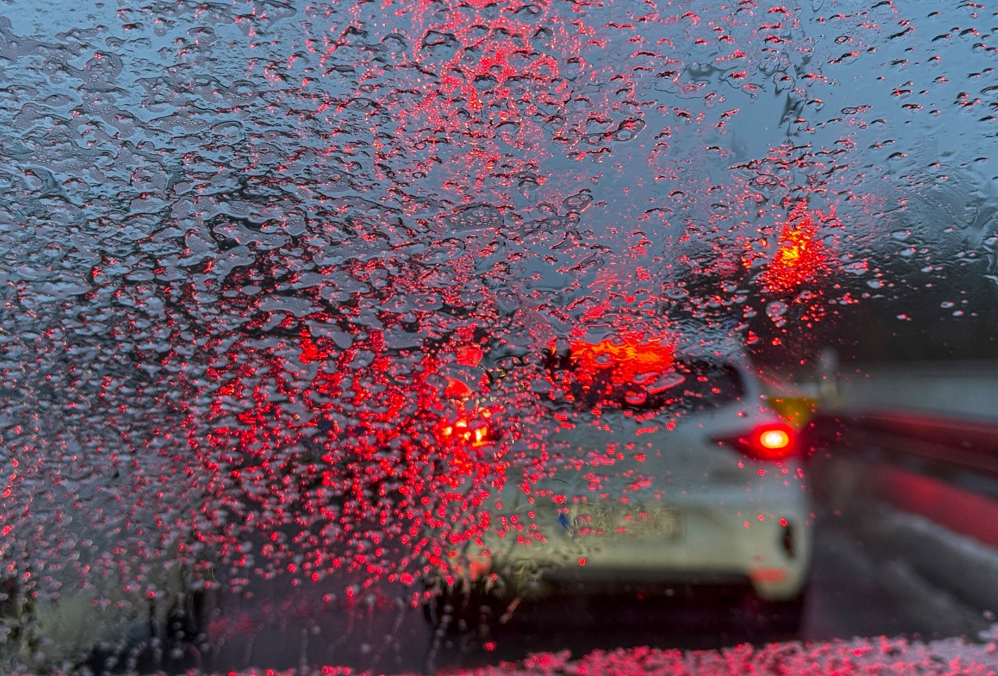 «Glatteis-Chaos» legt Berufsverkehr auf A3 lahm