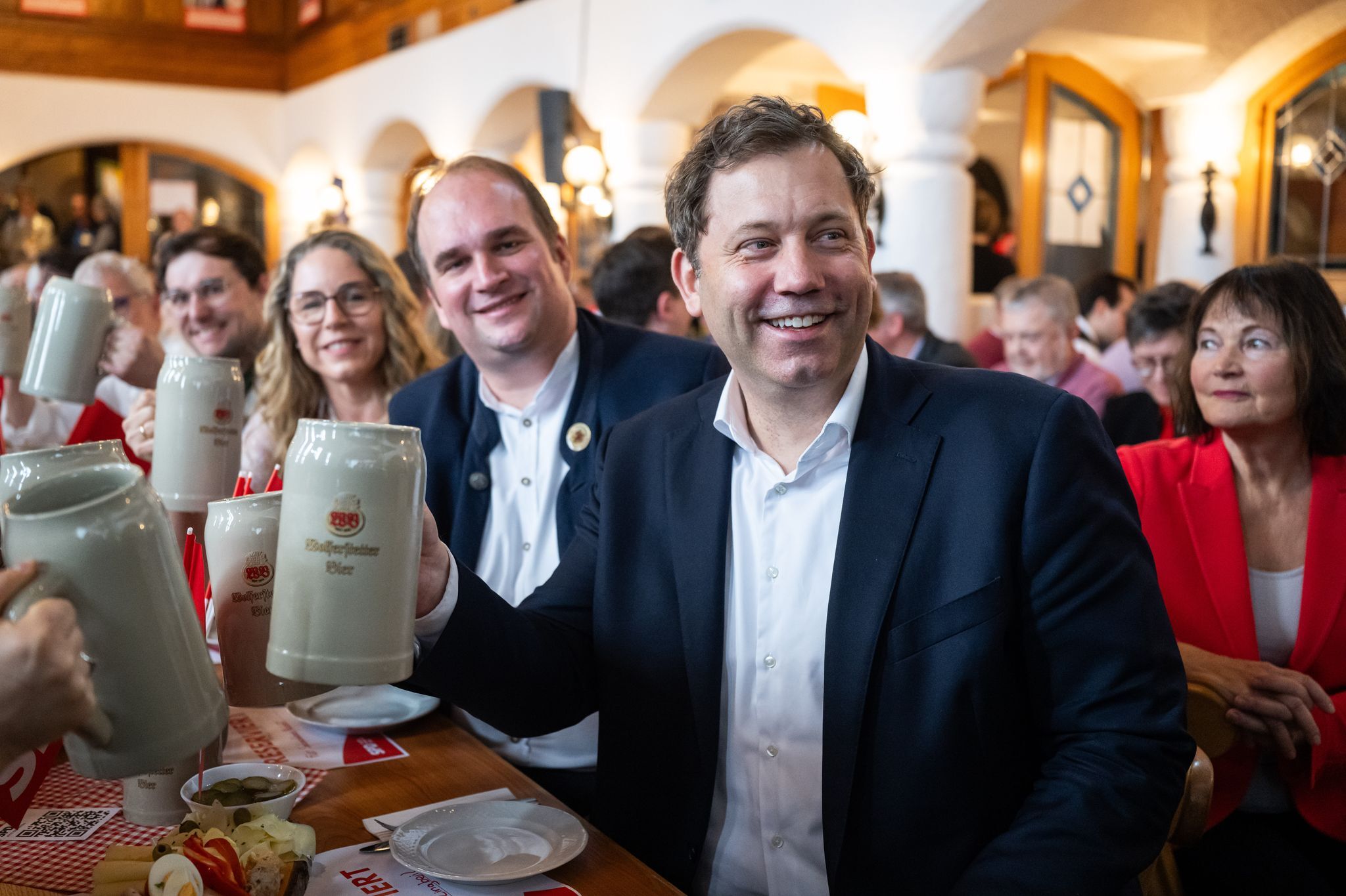 Klingbeil wünscht sich mehr Streit – und hat Glitzer-Pläne