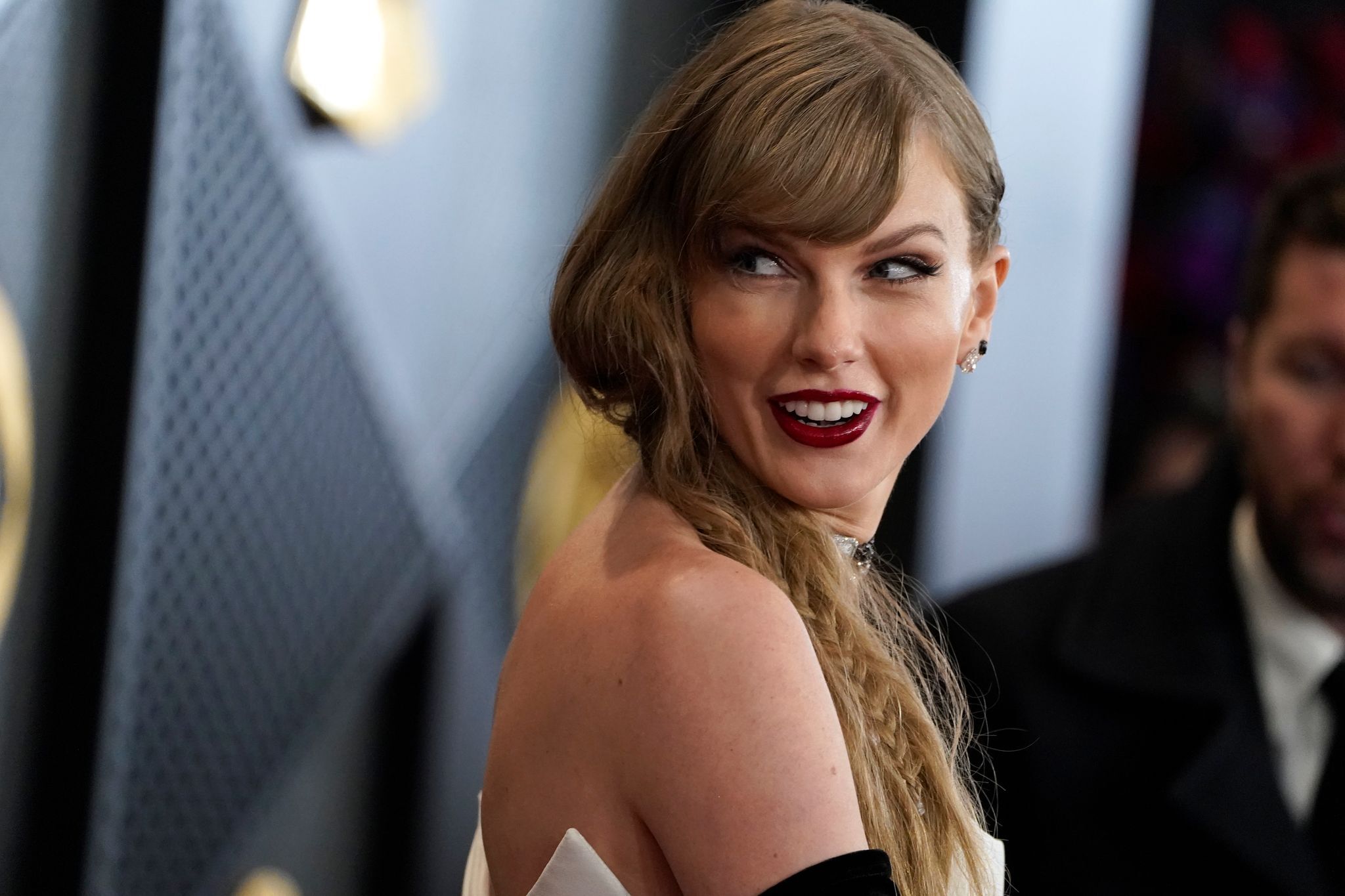 Taylor Swift toppt erneut die internationalen Verkaufscharts