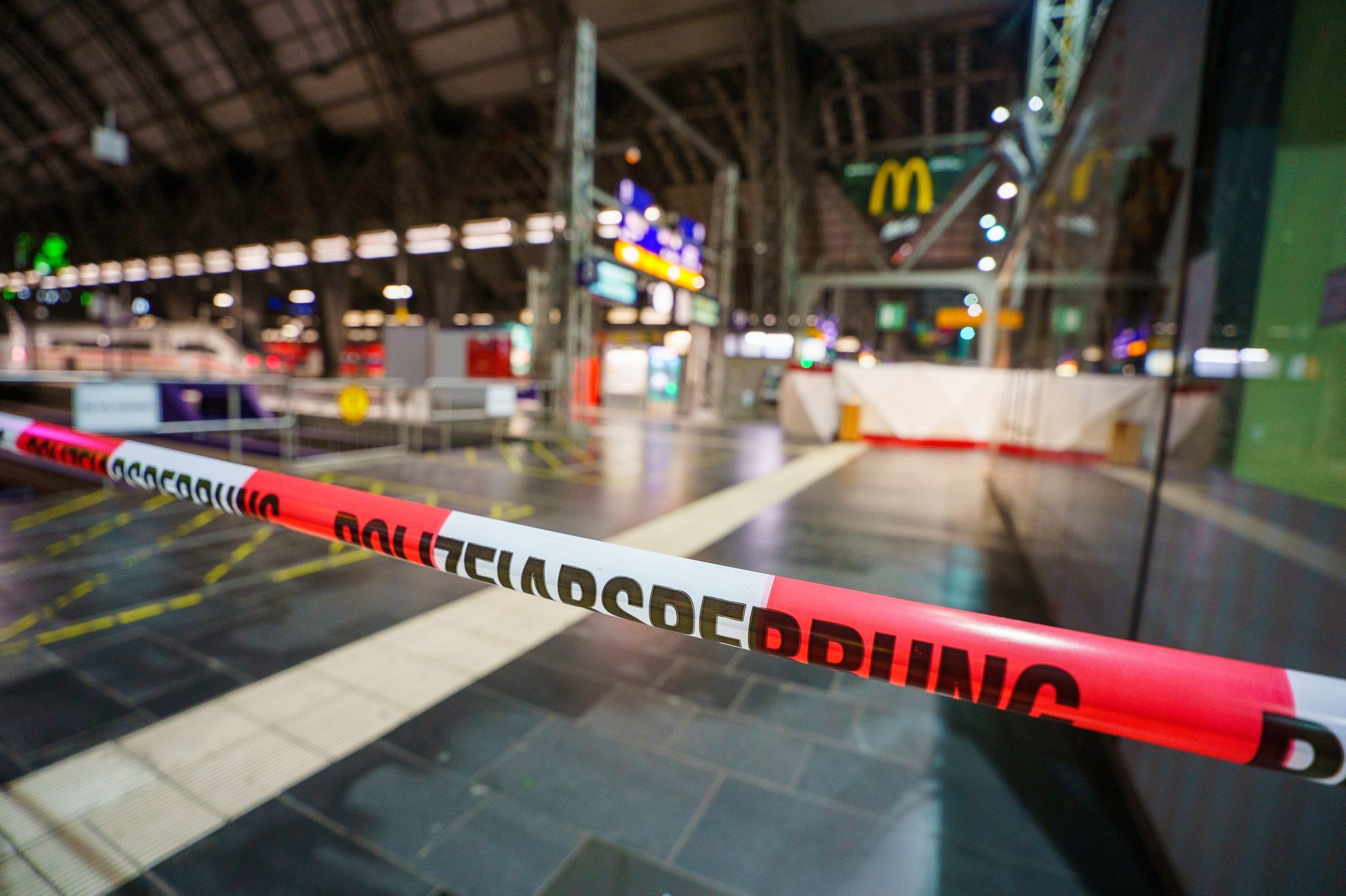 Kopfschüsse im Hauptbahnhof: Mordprozess hat begonnen