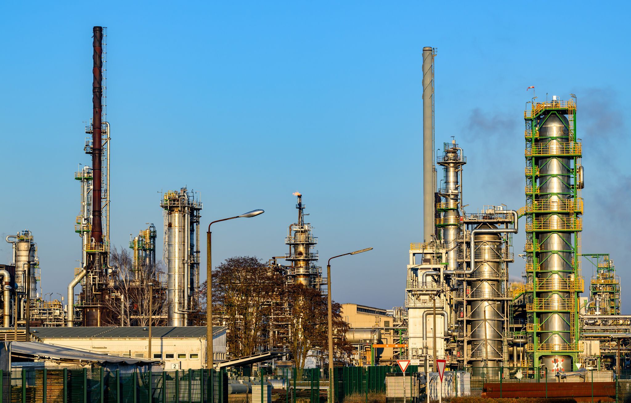 EU: Bund darf Rosneft Deutschland übernehmen