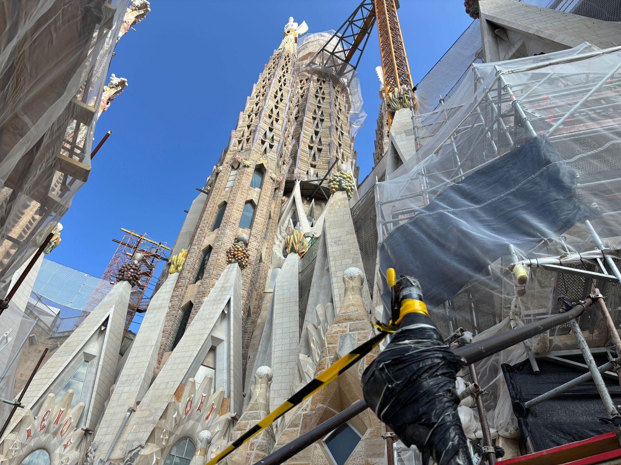 Kreuz aus Deutschland auf der Sagrada Familia vollendet