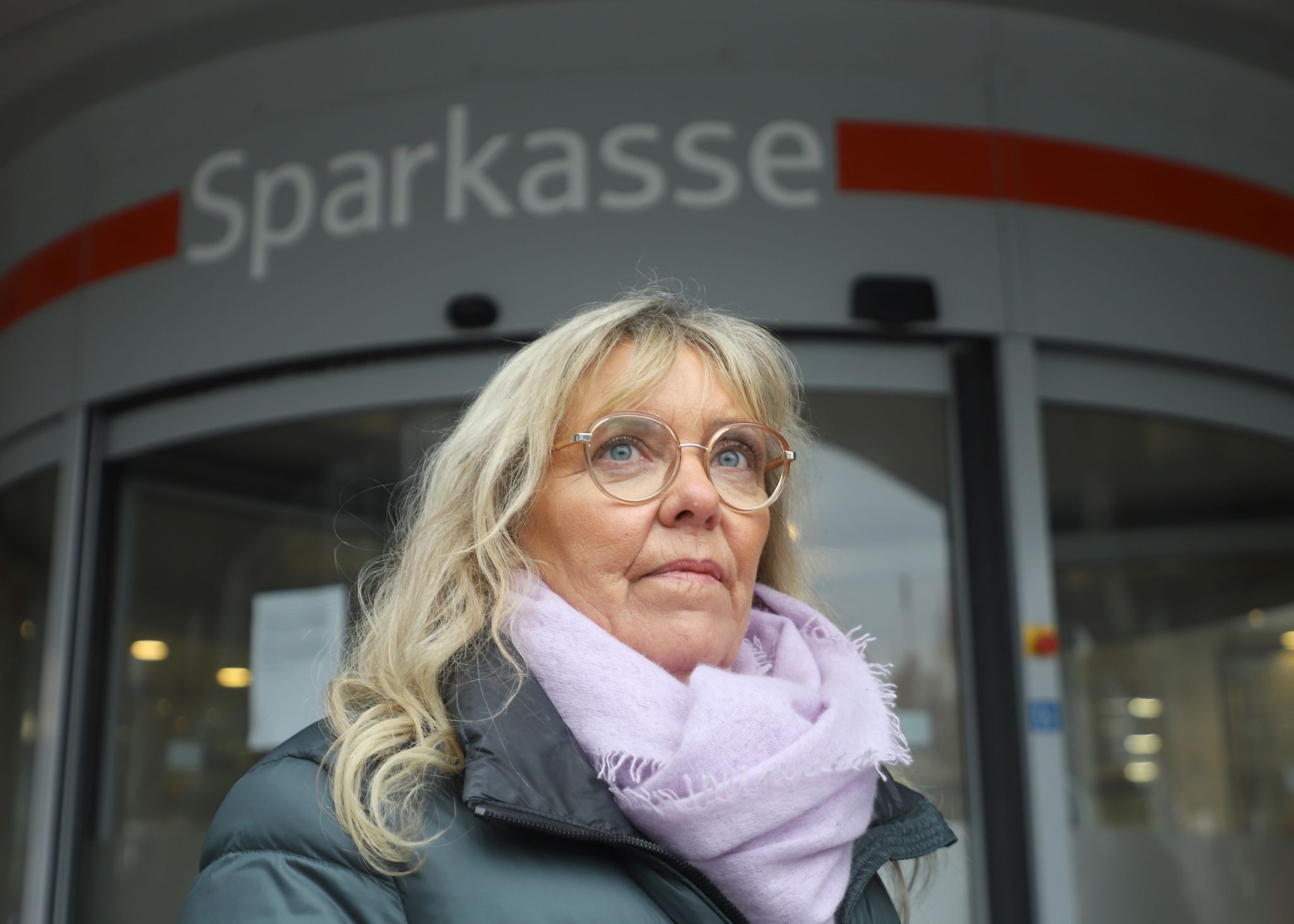 Kundin: Sparkasse verlangt nach Einbruch Zinsen für Kredit