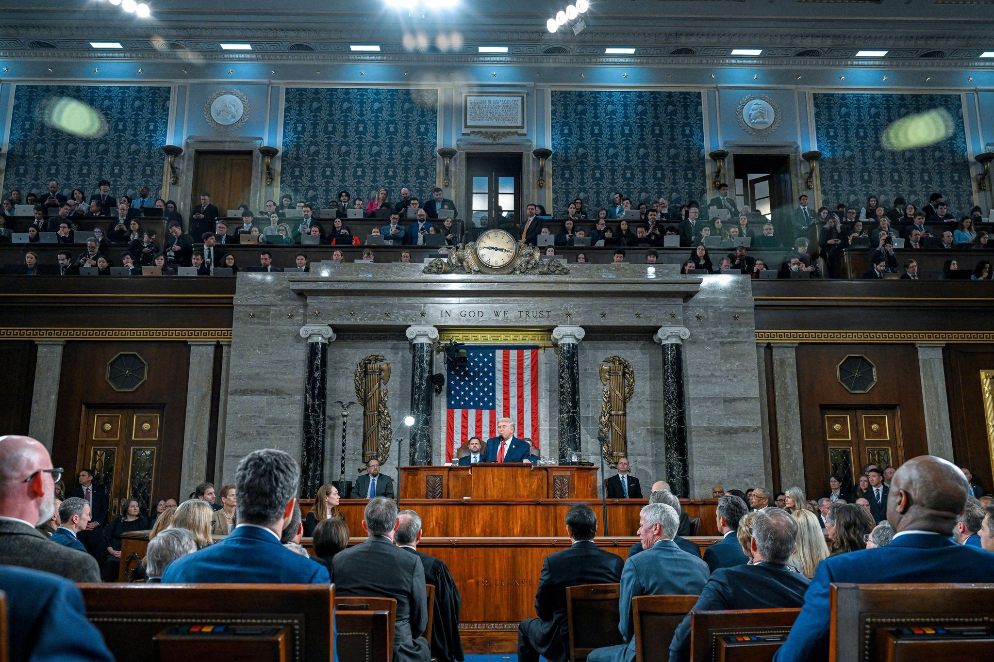 Demokratischer Senator Padilla vergleicht Trump mit Diktator