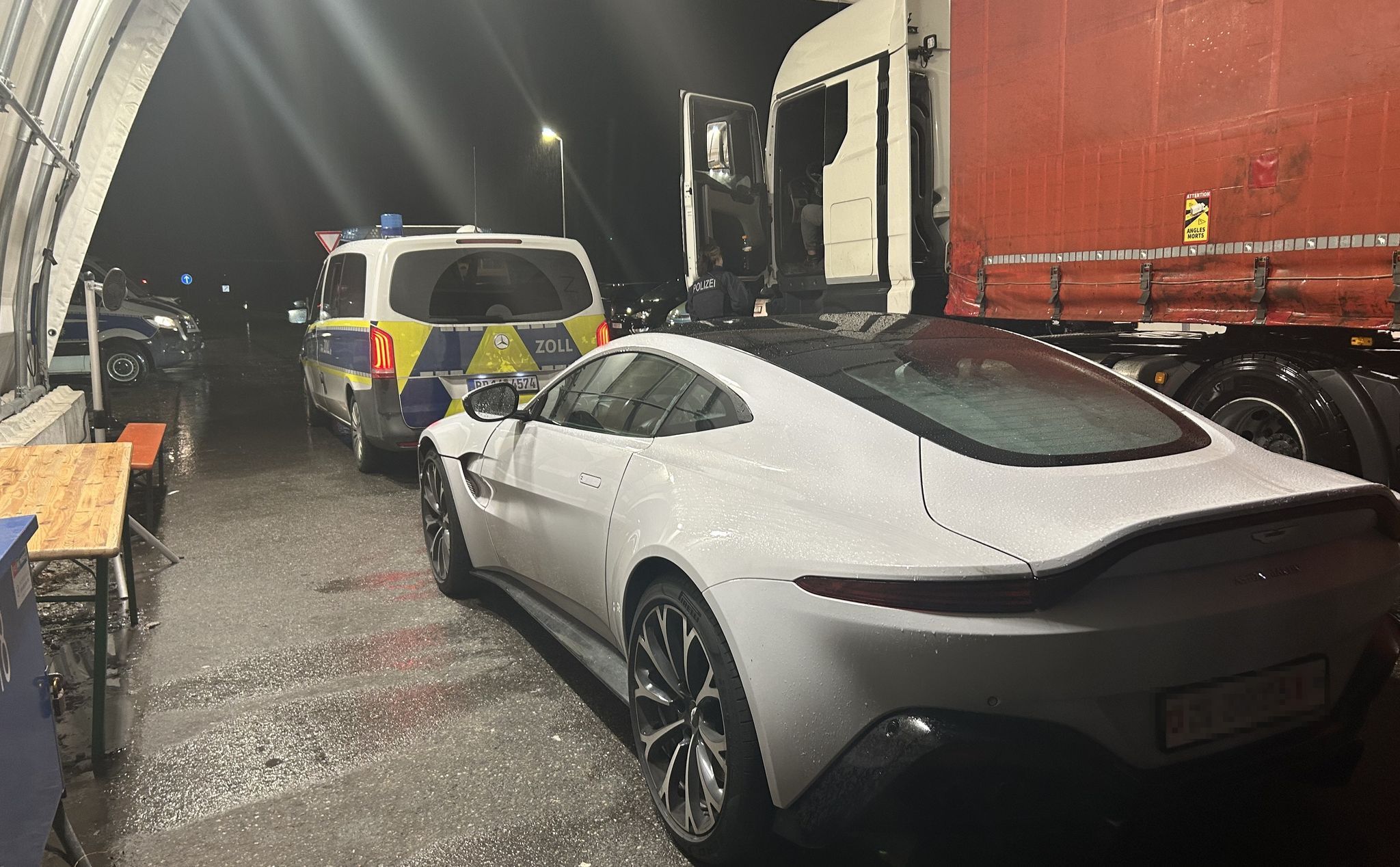 Aston Martin bei Kontrolle beschlagnahmt: 23.000 Euro fällig
