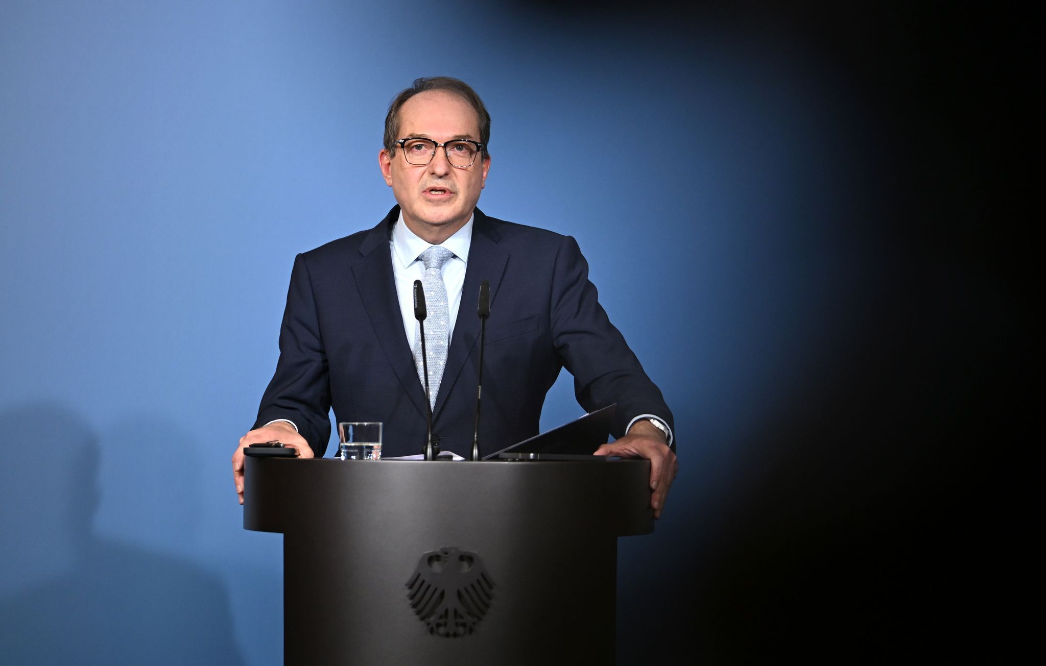 Nach Gerichtsentscheidung: AfD-Verbot vom Tisch oder nicht?