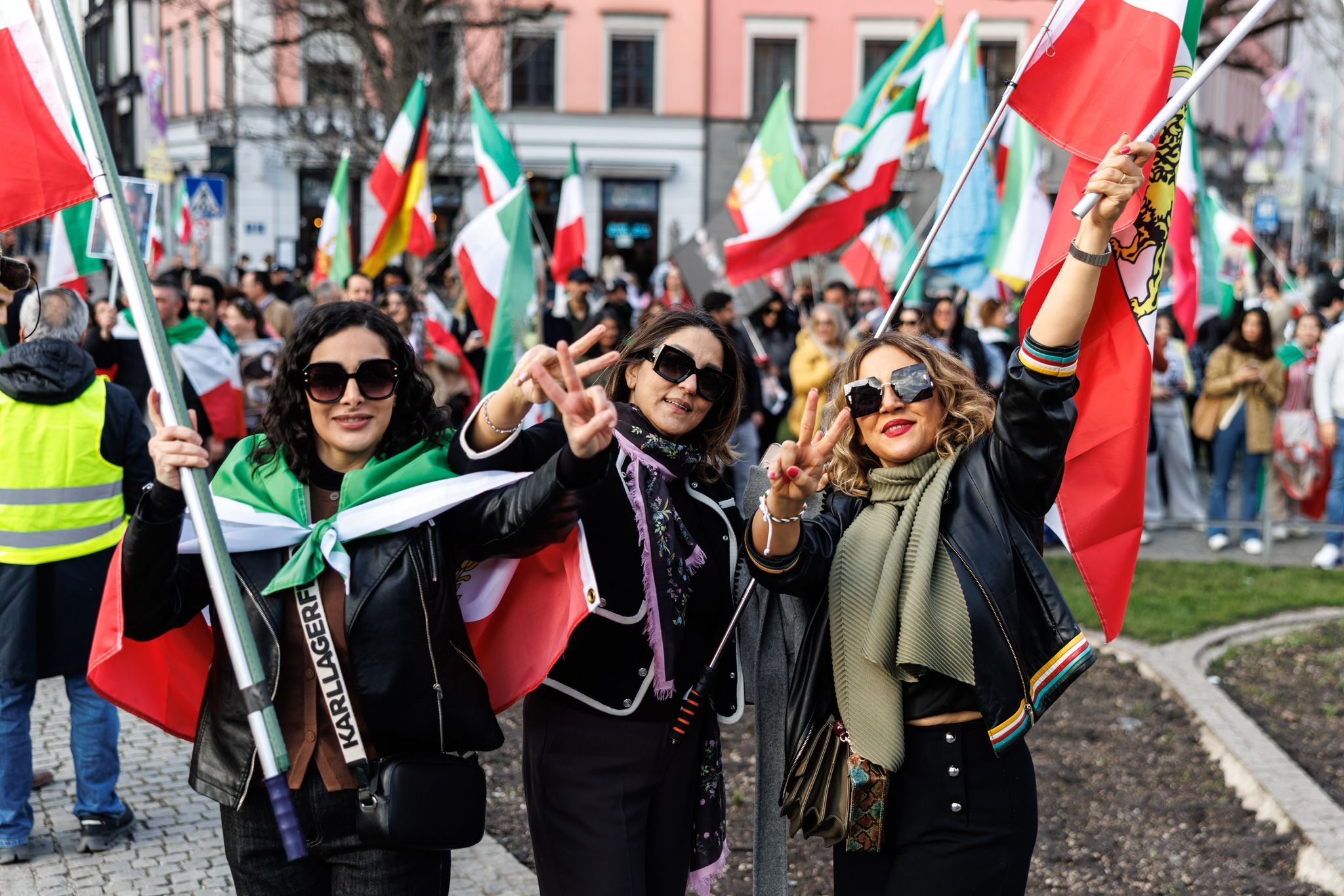 Angriffe auf Iran – Menschen demonstrieren in München