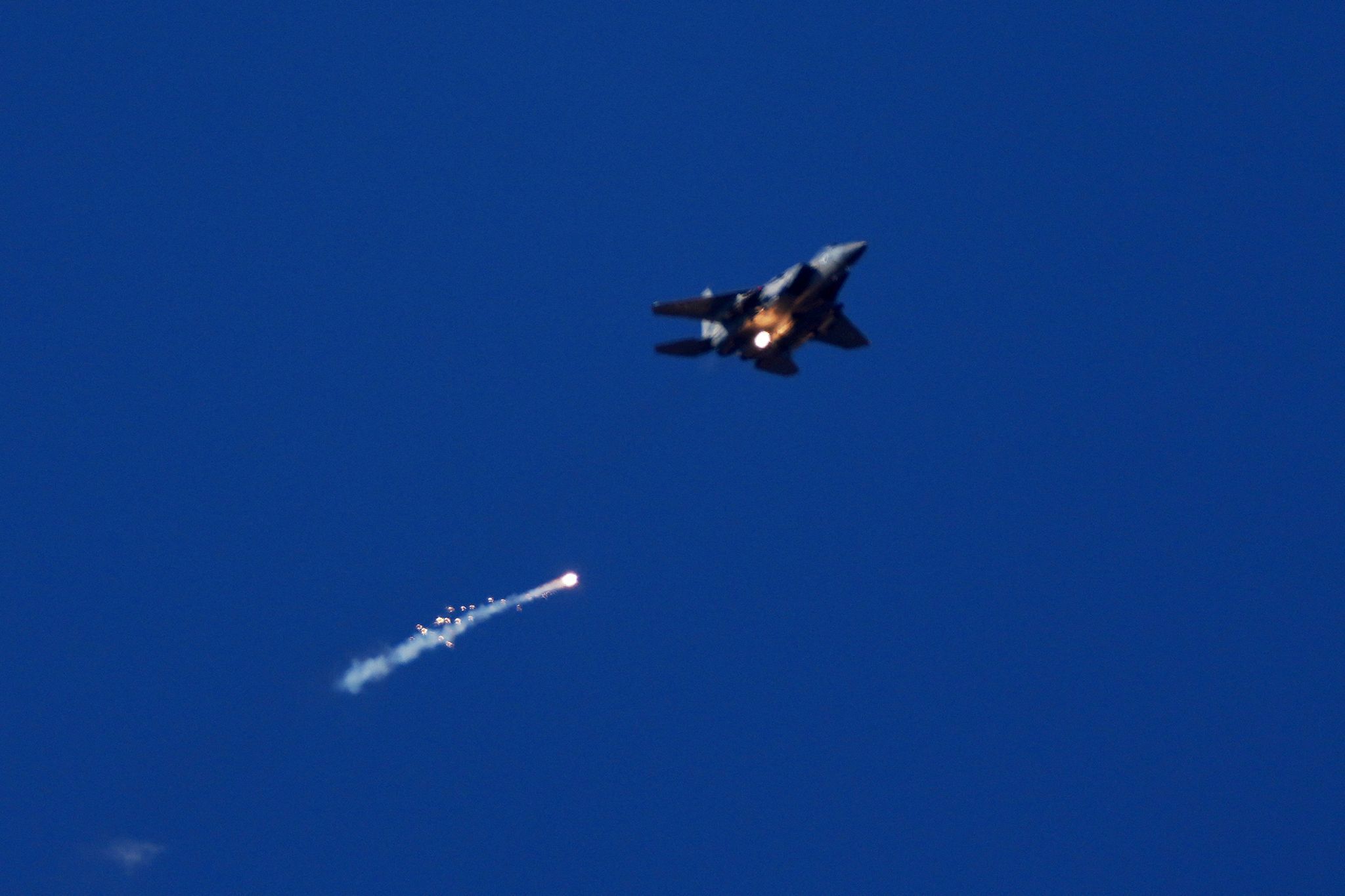 Israels Luftwaffe startet neue Angriffswelle in Teheran