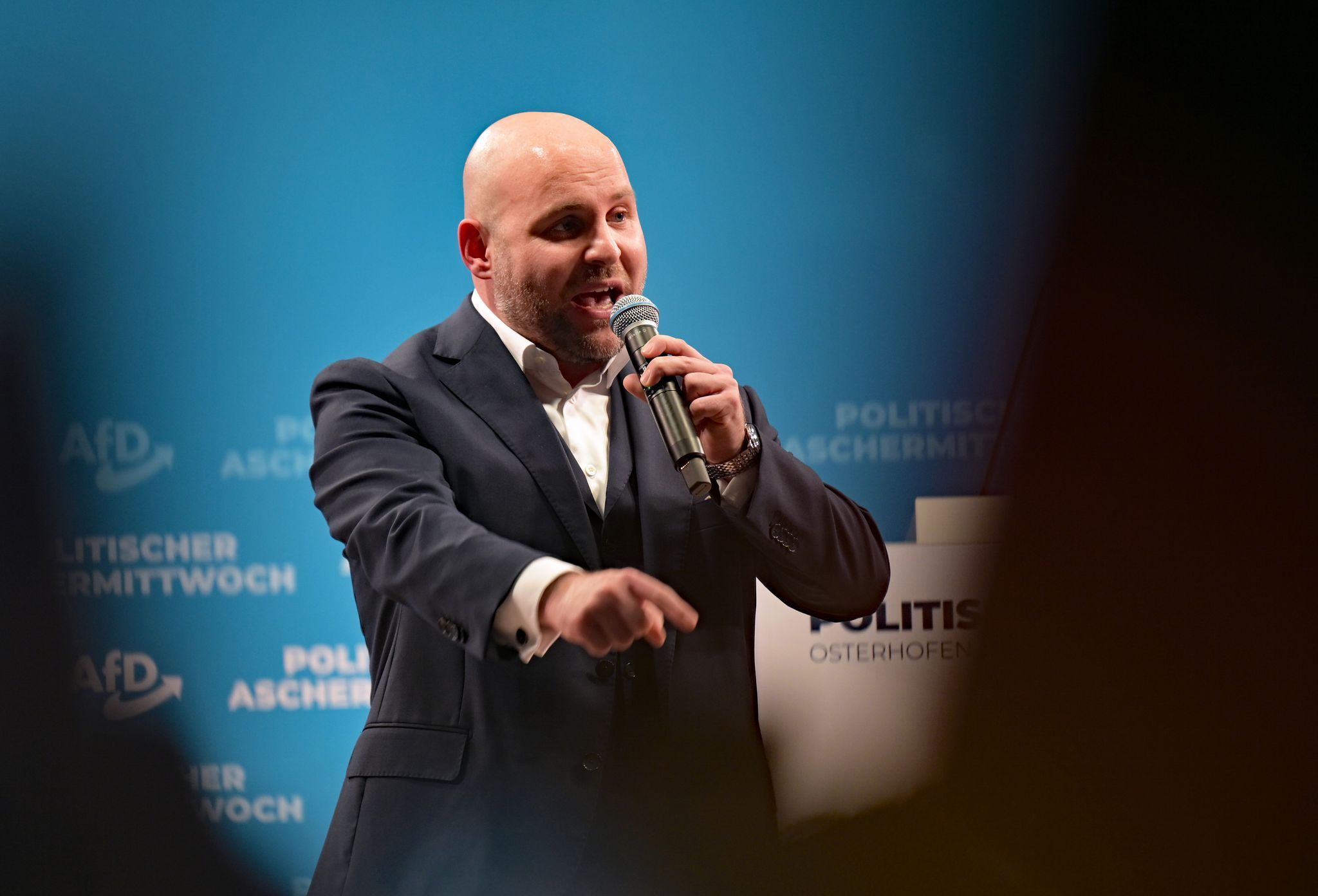 Vetternwirtschaft? Frohnmaier sieht Anti-AfD-Kampagne