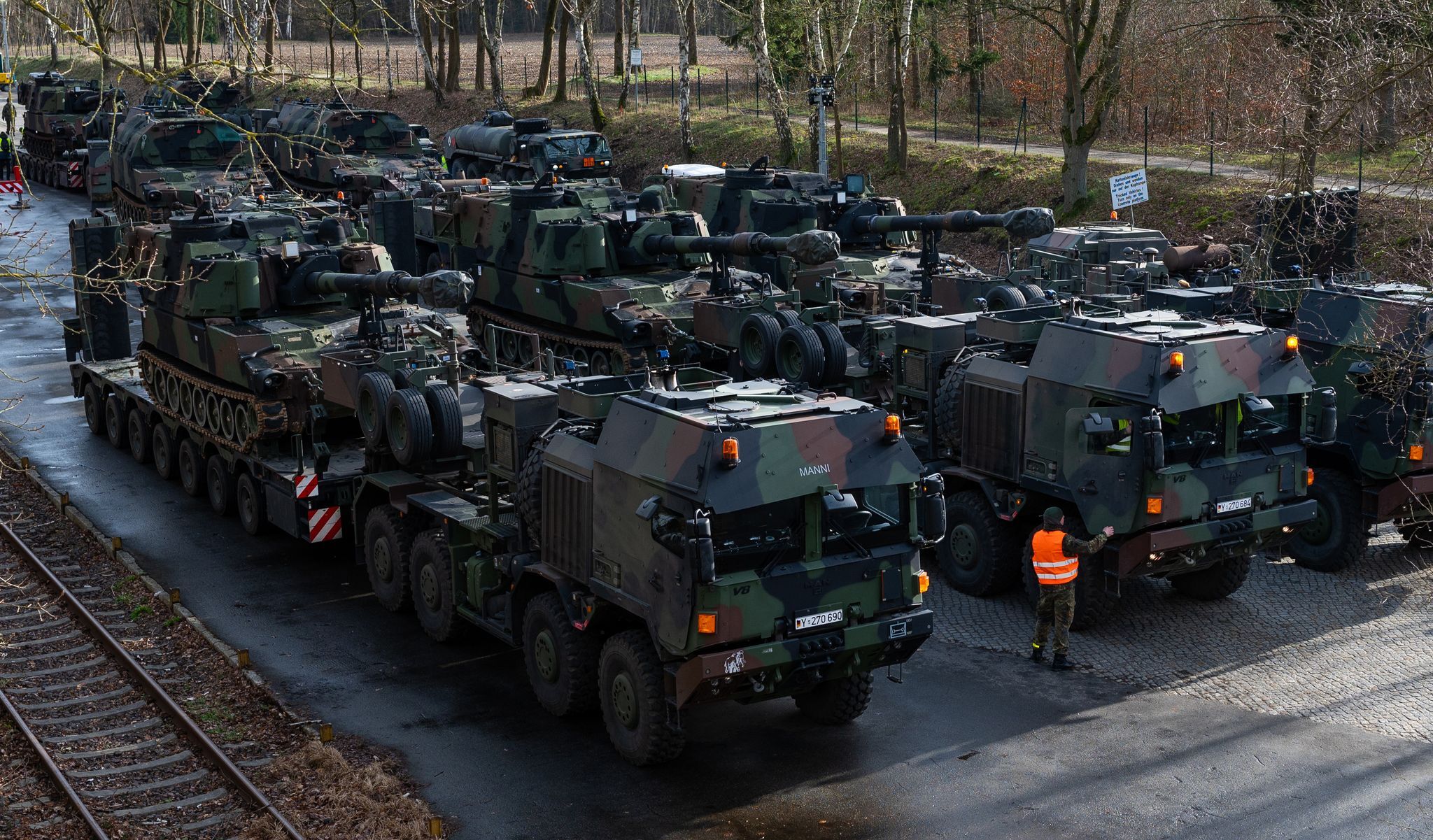 Europa rüstet auf: Waffenimporte verdreifacht