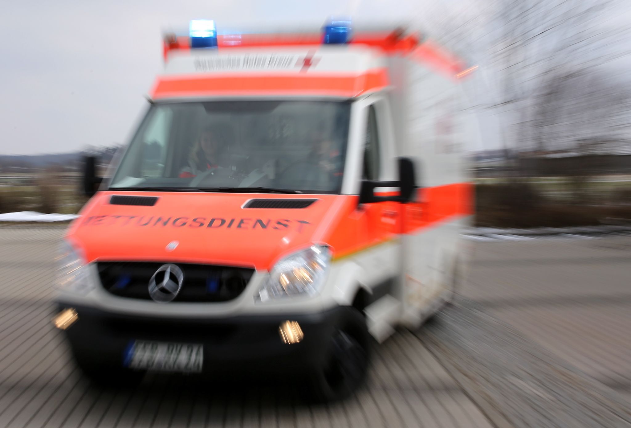 Von Auto erfasst – Senior stirbt im Krankenhaus