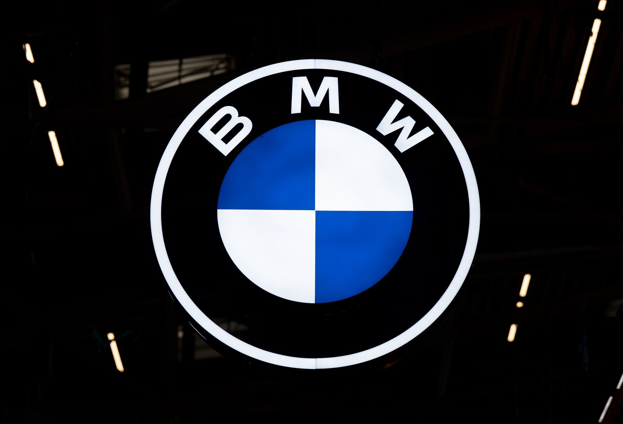 BMW: Zipse verabschiedet sich mit robusten Zahlen