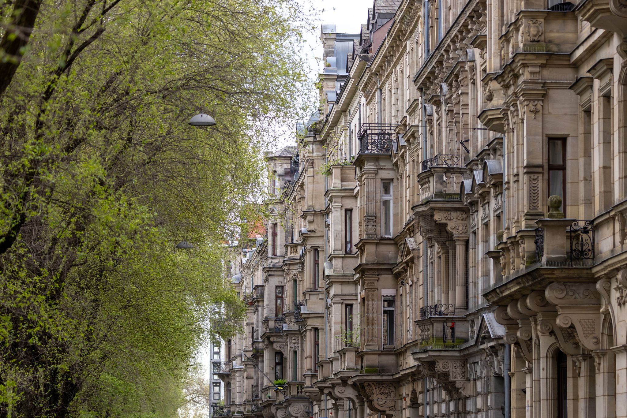 Immobilien: Haus und Wohnung teurer, Grundstücke billiger