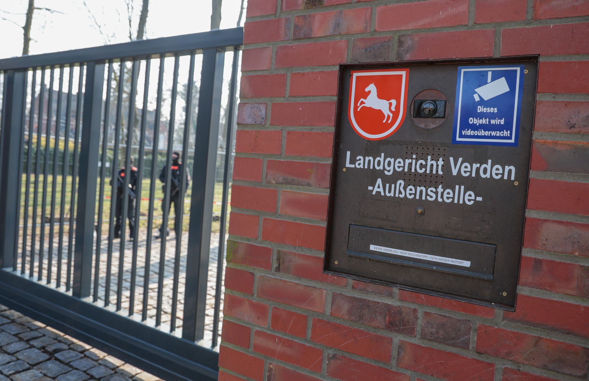 Klette-Prozess wegen Sprengstoffverdachts unterbrochen