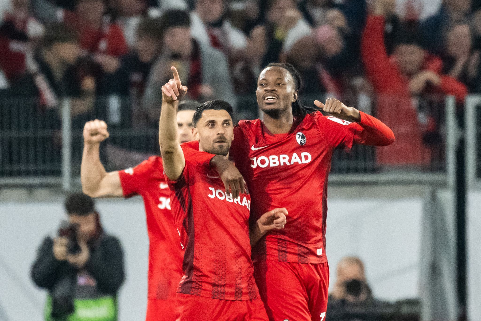 5:1 mit Rekordtorschütze: Freiburg erstmals im Viertelfinale