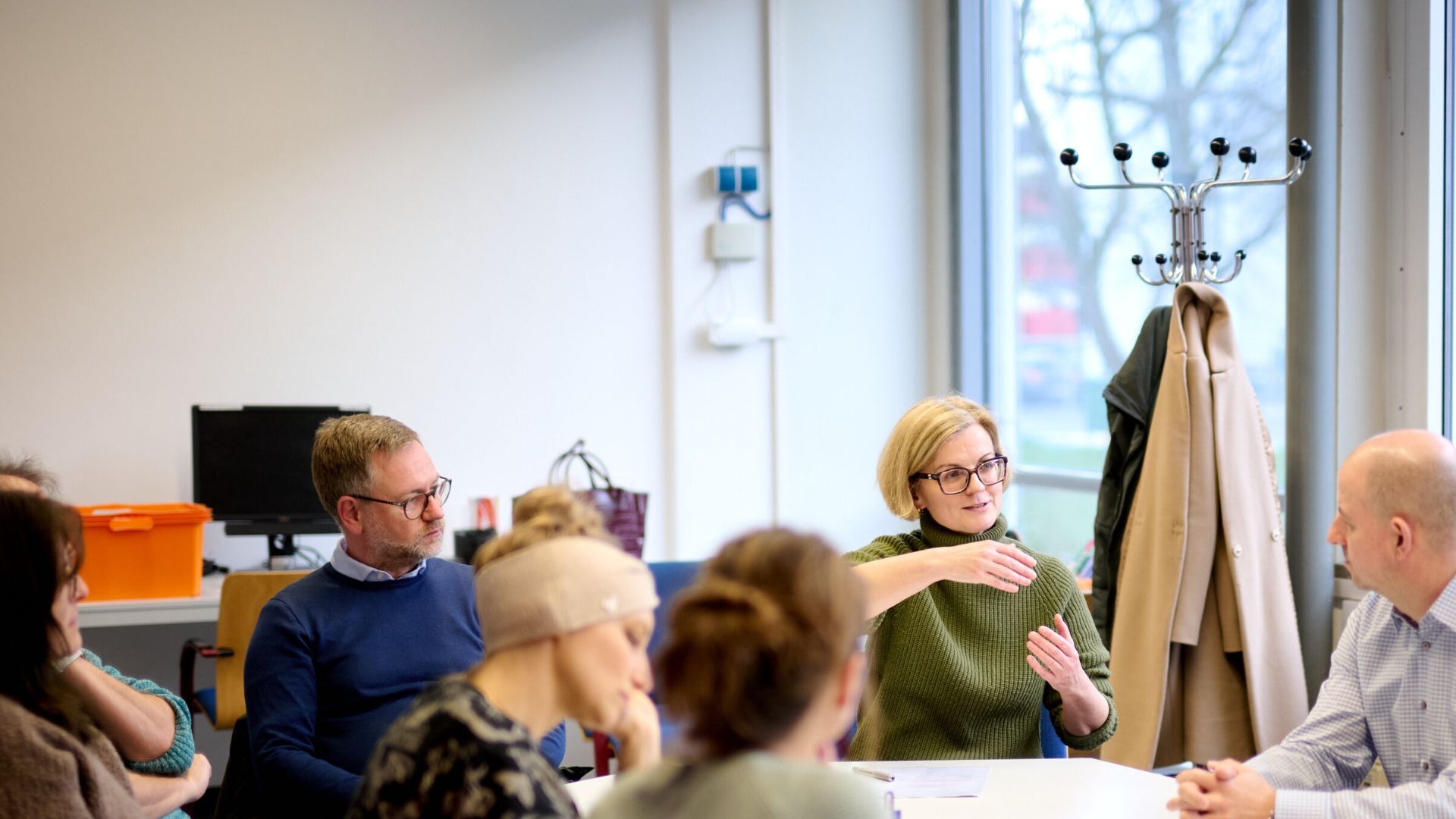 Pestalozzischule: Schulreferentin vor Ort mit Elternbeiratsvertreterinnen – Austausch zu Gebäudesanierung und Außenanlagen