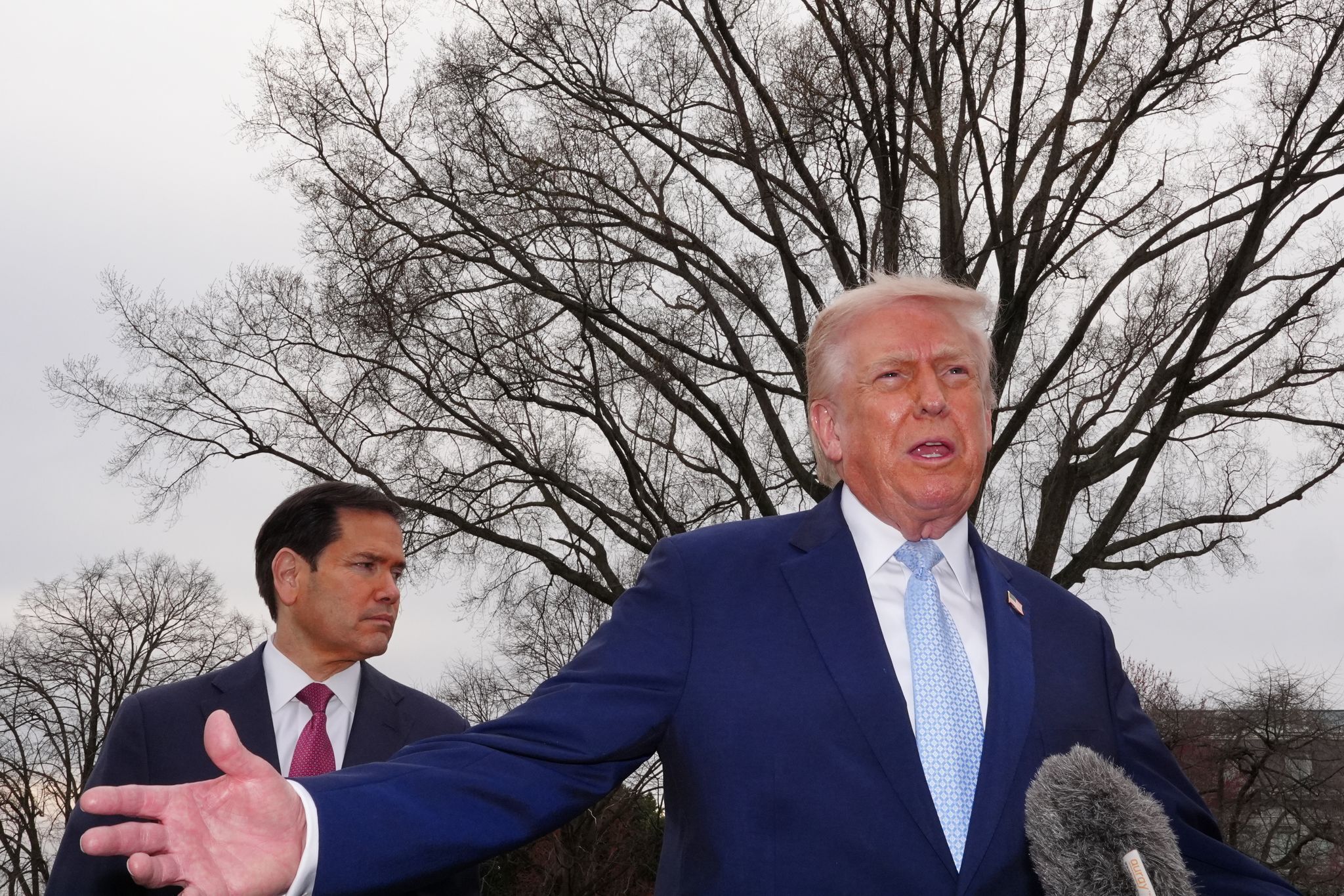 Trump: Erwägen Angriffe auf den Iran zurückzufahren