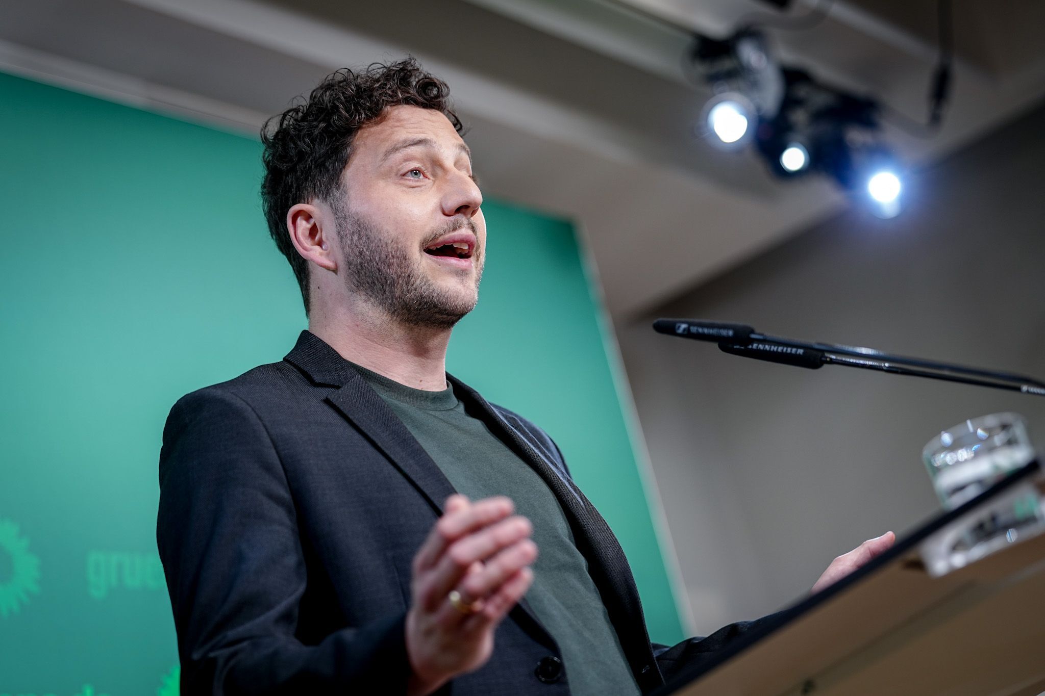 Grünen-Chef Banaszak will beim Wiesn-Anstich dabei sein