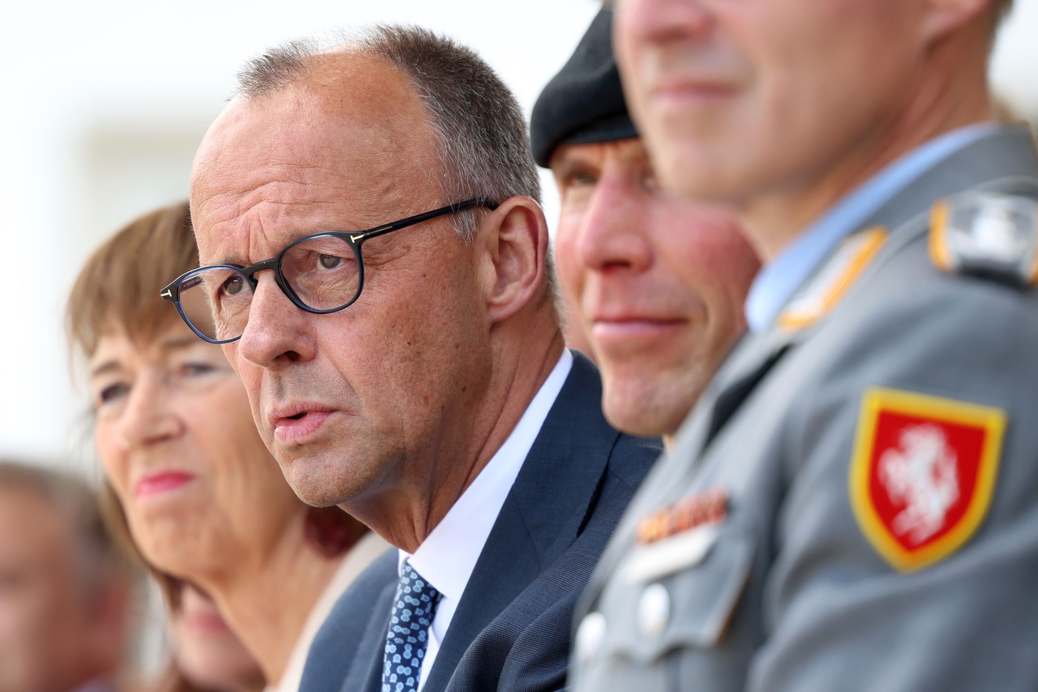 Merz warnt vor konkreten Gefahren: unsichere Welt