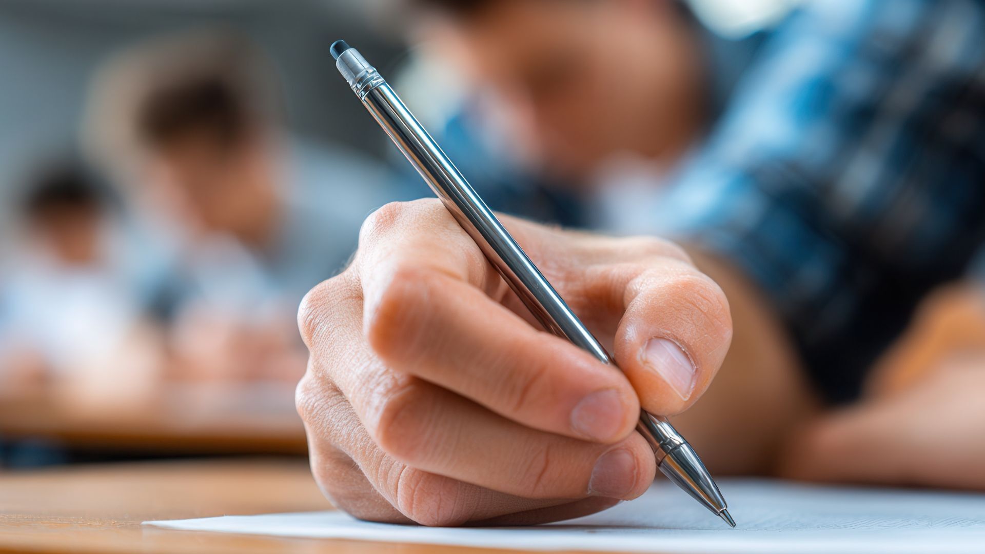 Schriftliche Prüfungen beginnen an Mittel- und Realschulen