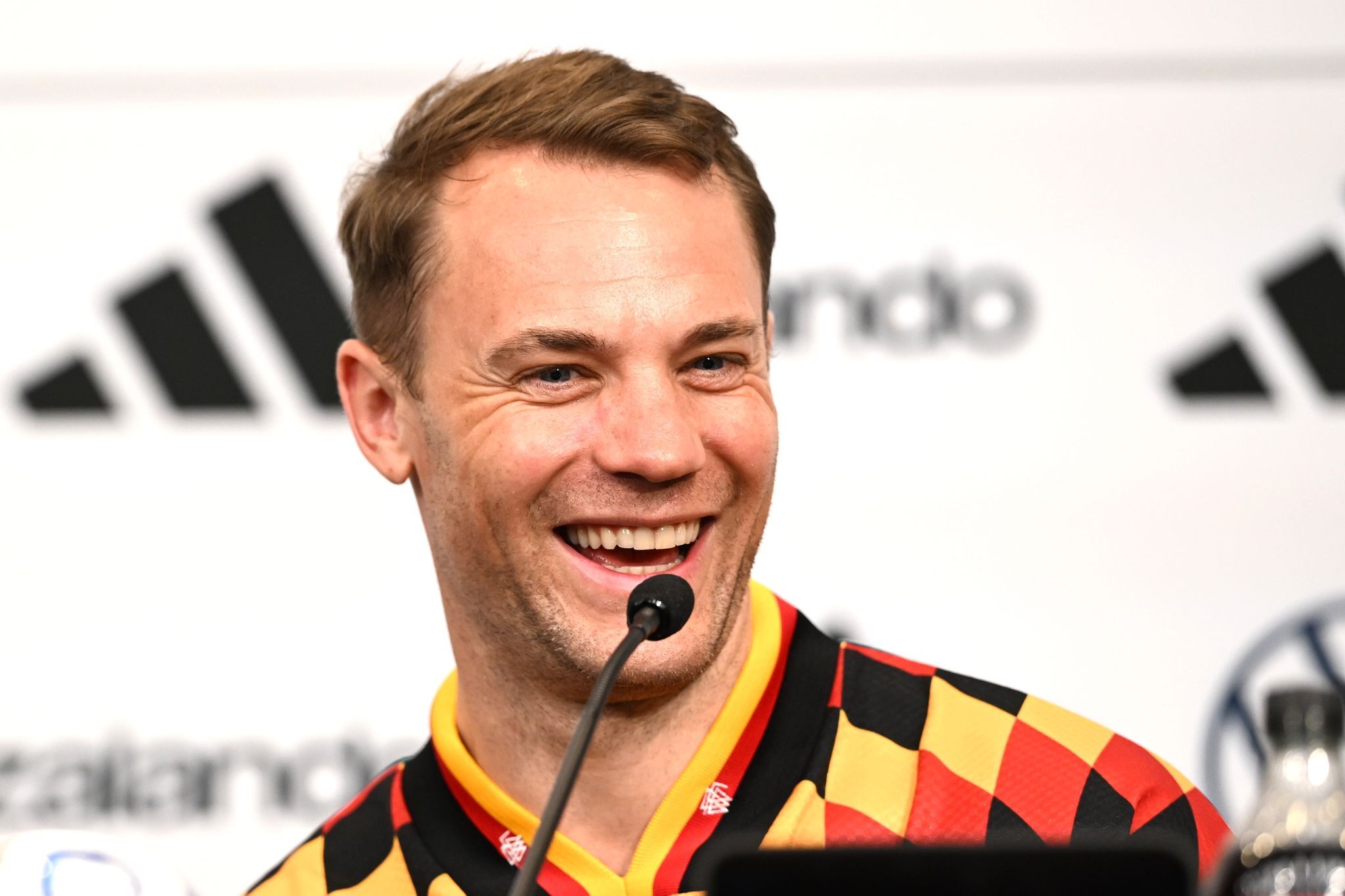 Neuer will während WM nicht über DFB-Rücktritt nachdenken