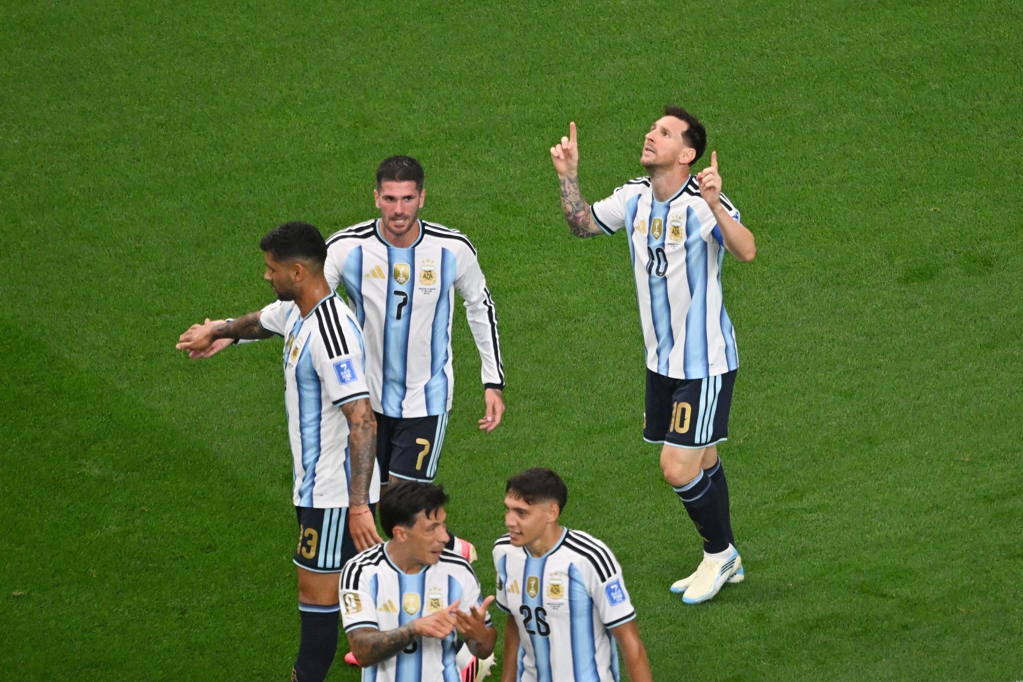 Klose abgelöst: Messis Rekordtore bringen Argentinien weiter