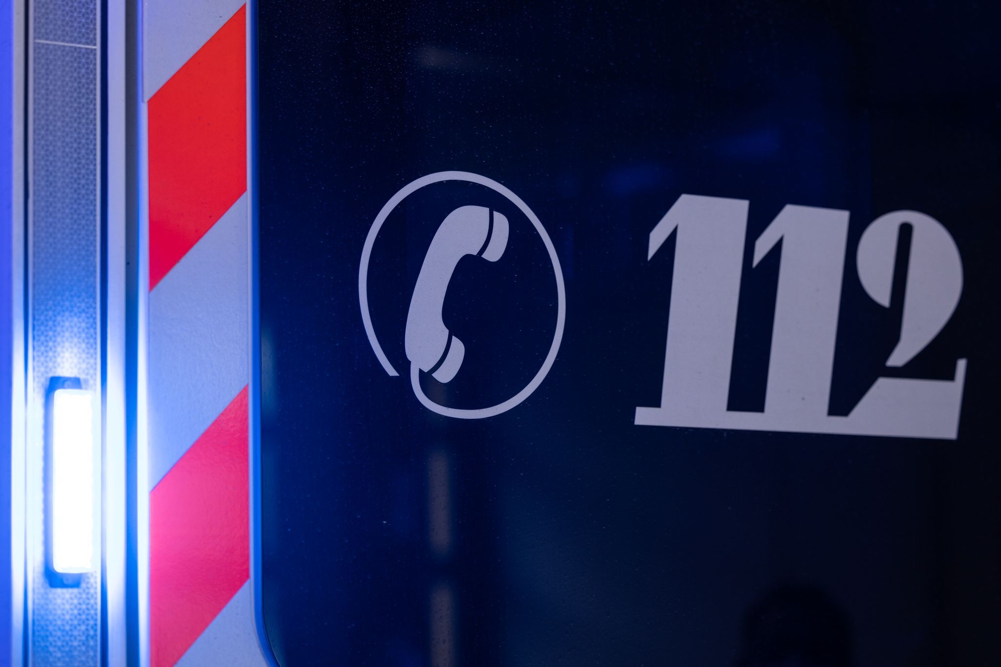 Vorbeiradelnde Feuerwehrleute retten kollabierende Seniorin