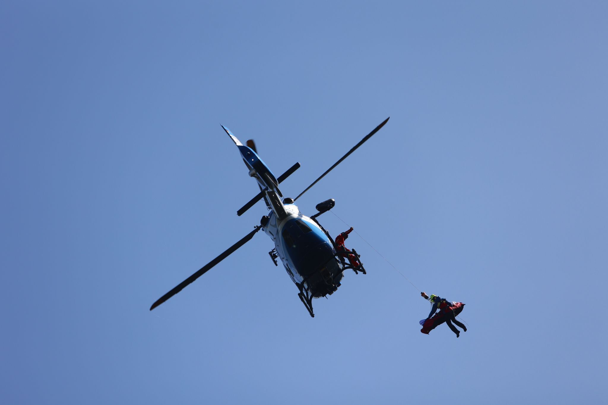 Mann stürzt beim Klettern in den Alpen ab und stirbt