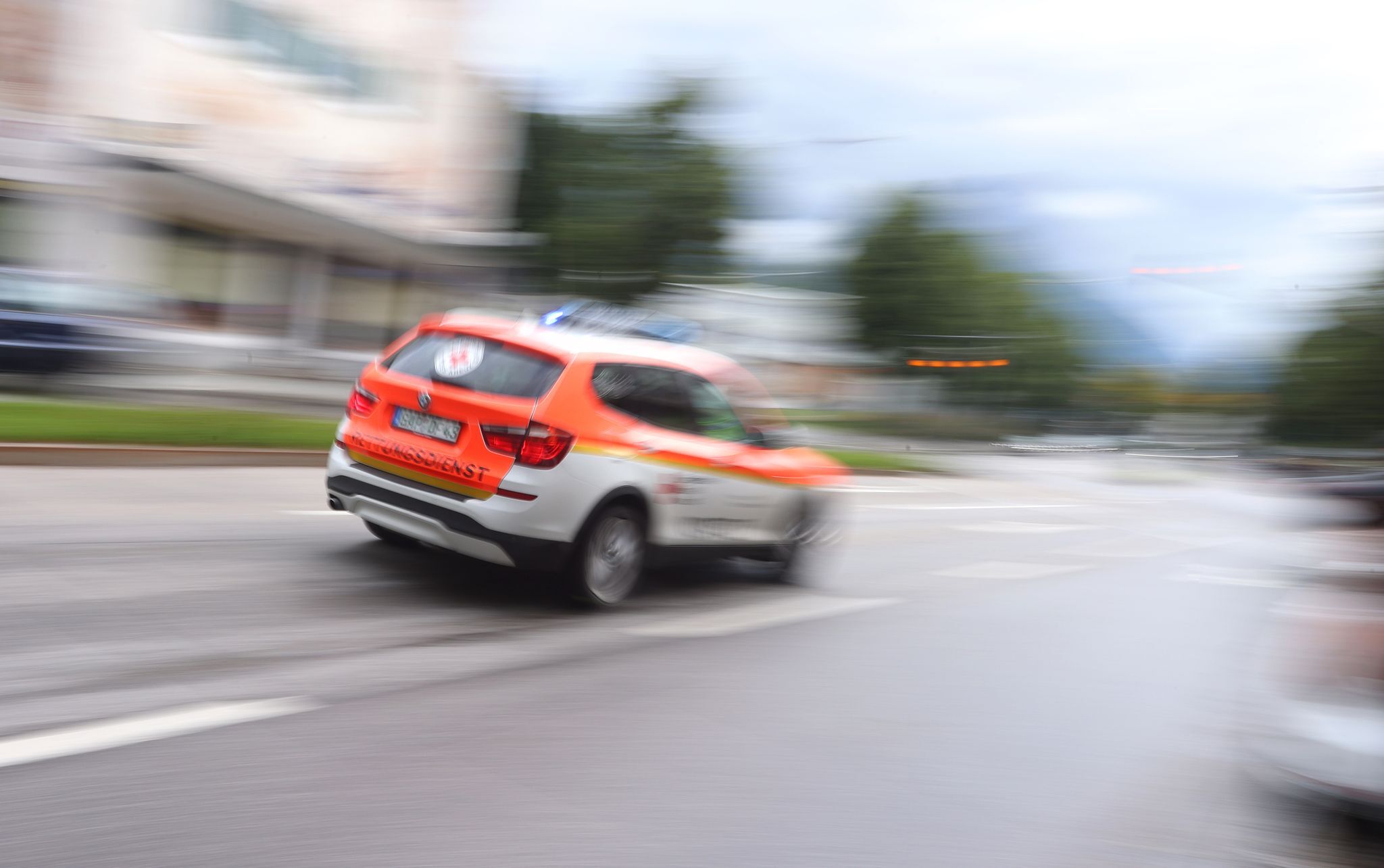 93-Jährige stirbt nach Unfall auf Supermarktparkplatz