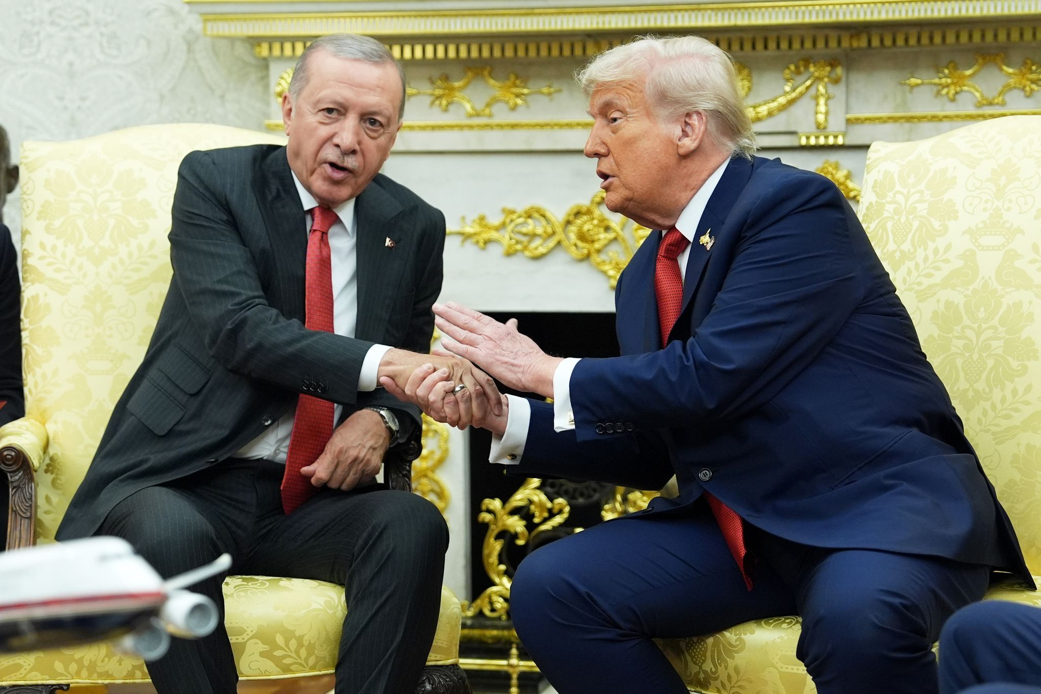Umstritten, aber eng mit Trump – Nato zu Gast bei Erdogan