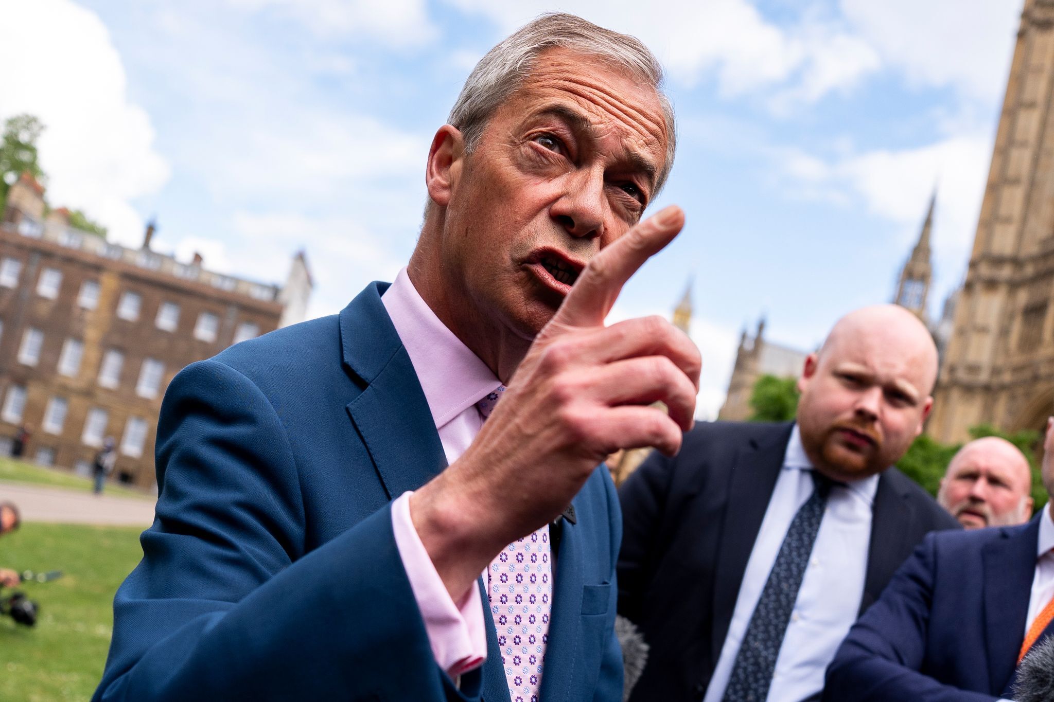 Brexit-Vorkämpfer Nigel Farage legt Mandat nieder