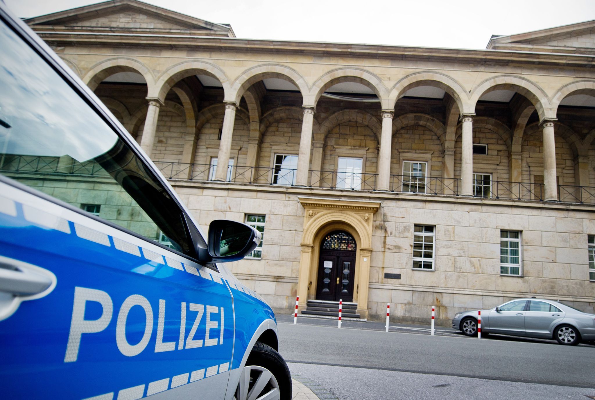 Serie von Giftanschlägen: Frauen vor Gericht