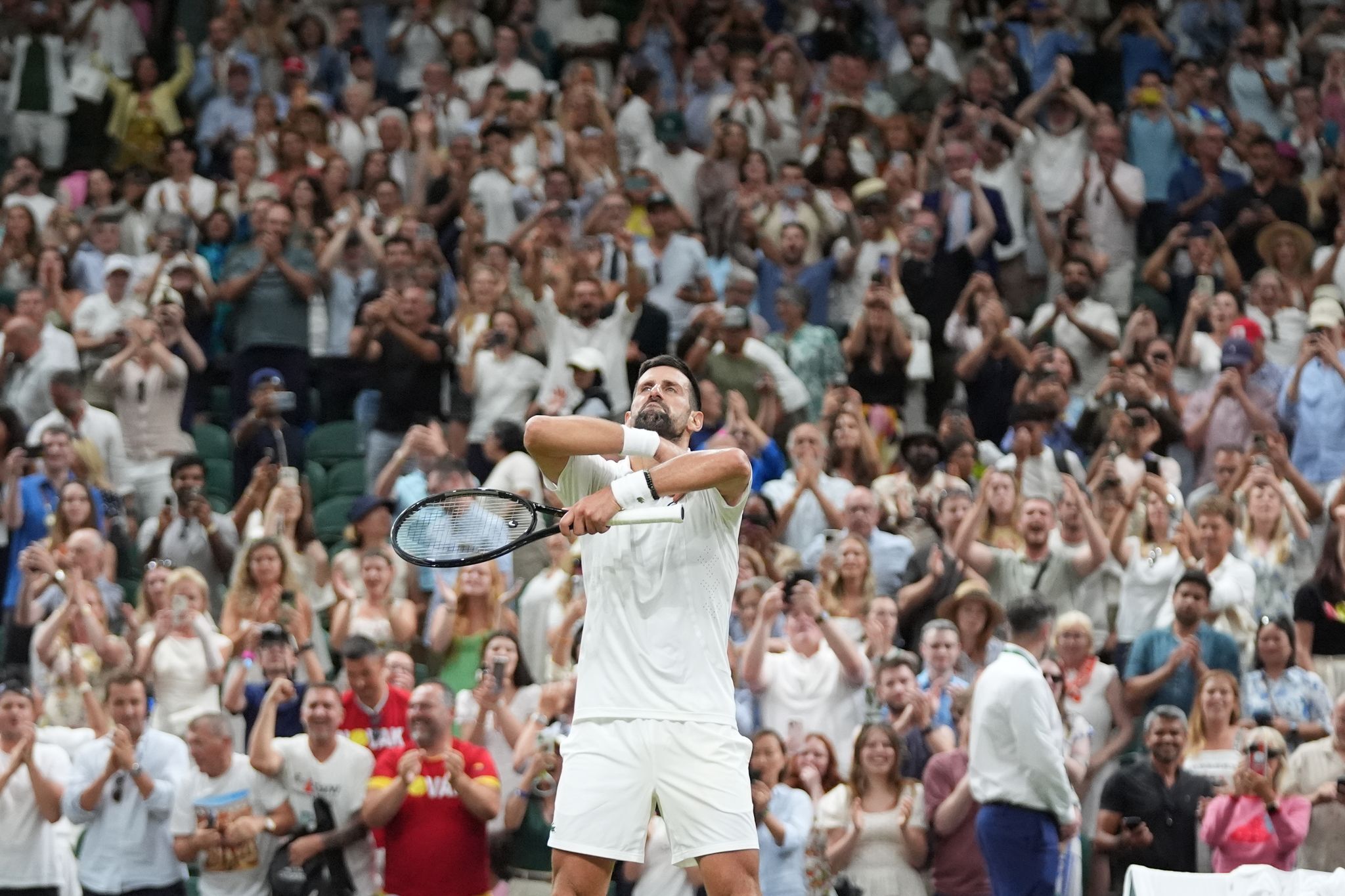 Mit großem Herz: Djokovic gewinnt Wimbledon-Rekordmatch