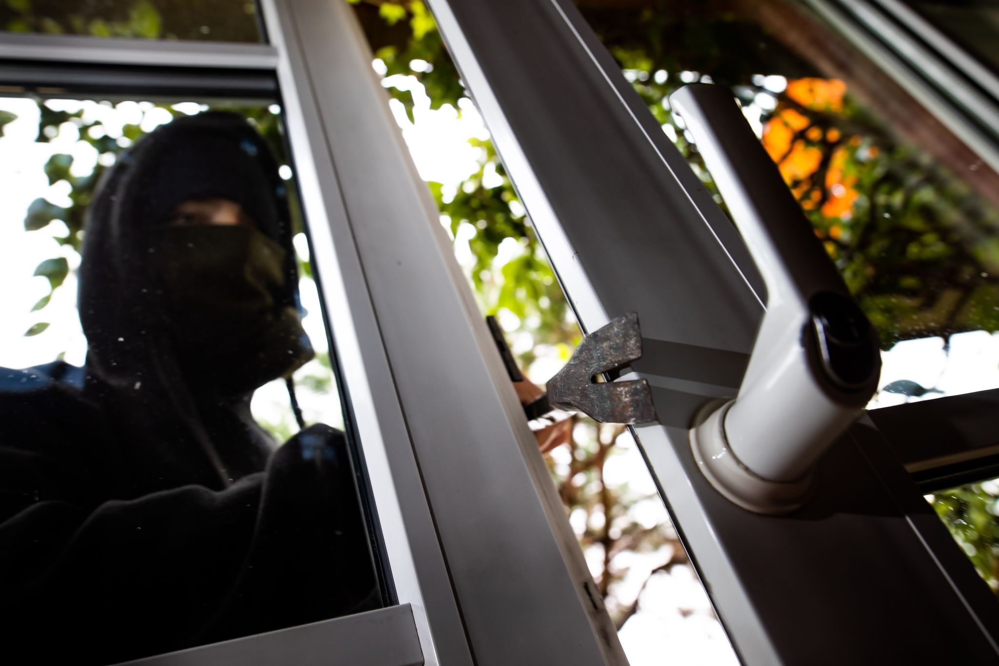Neunjähriger Bub überrascht Einbrecher im Elternhaus
