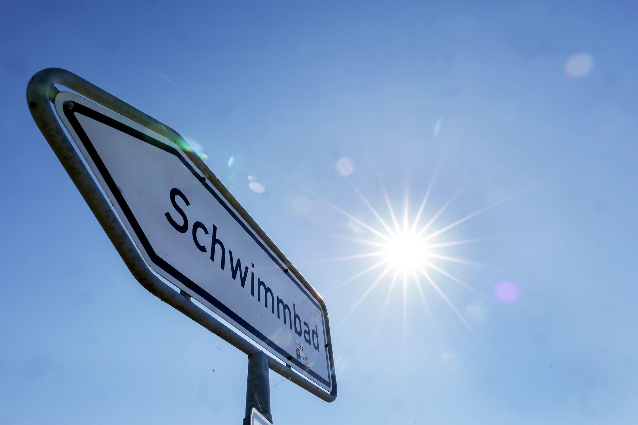 Viel Sonne – aber auch Blitz und Donner