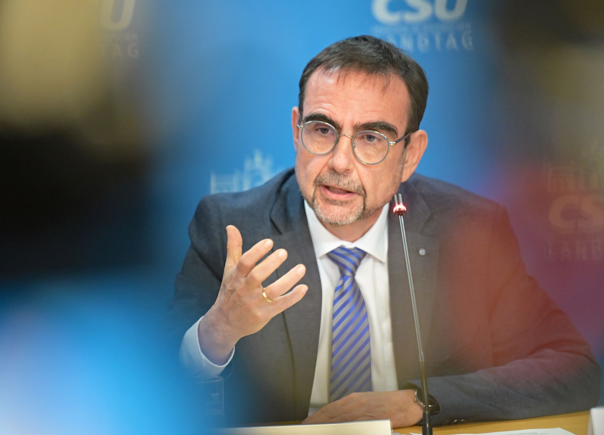 CSU-Fraktionschef: Bleibt bei Verbot der Leihmutterschaft