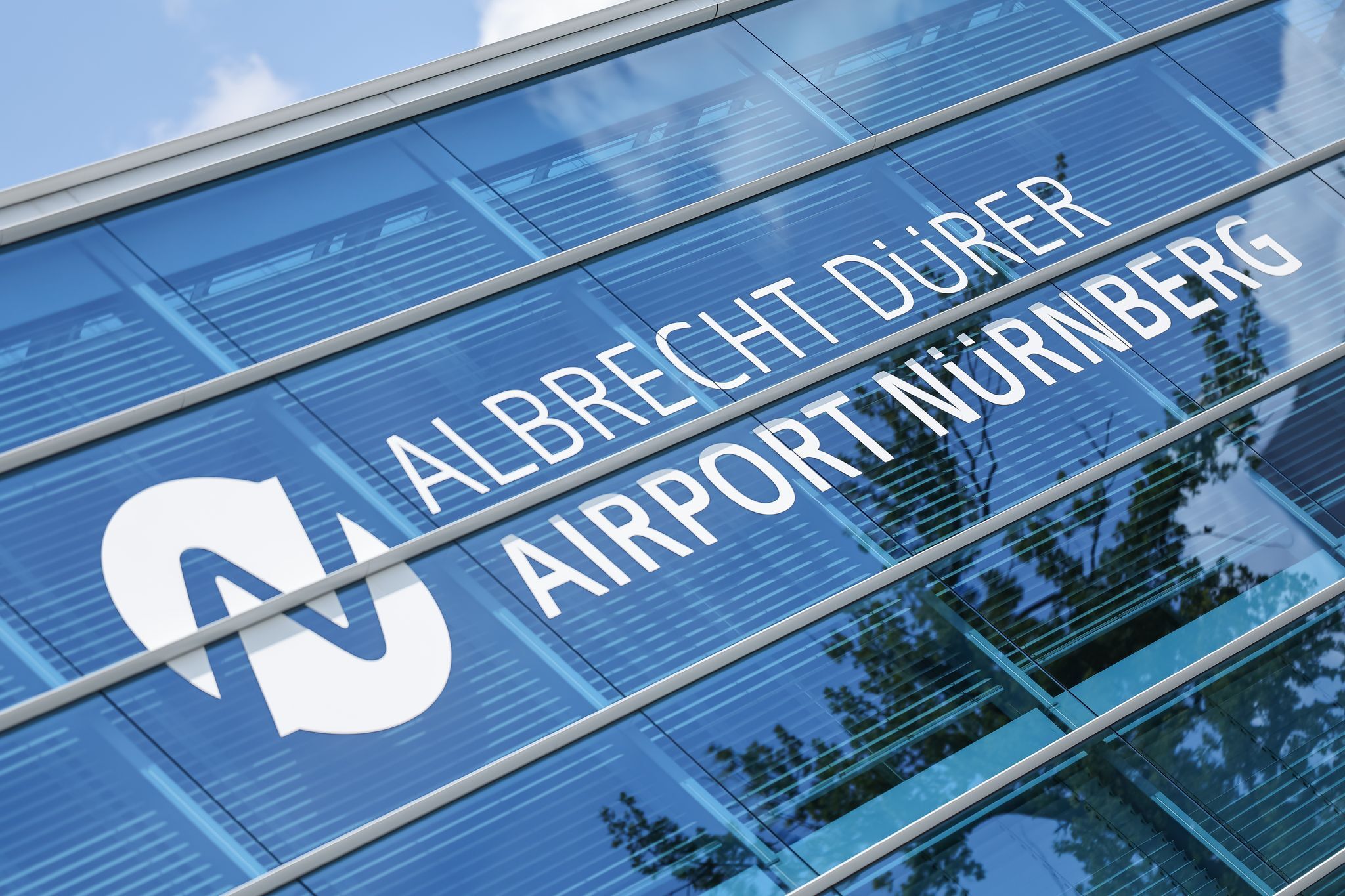 Prügelei am Check-in-Schalter